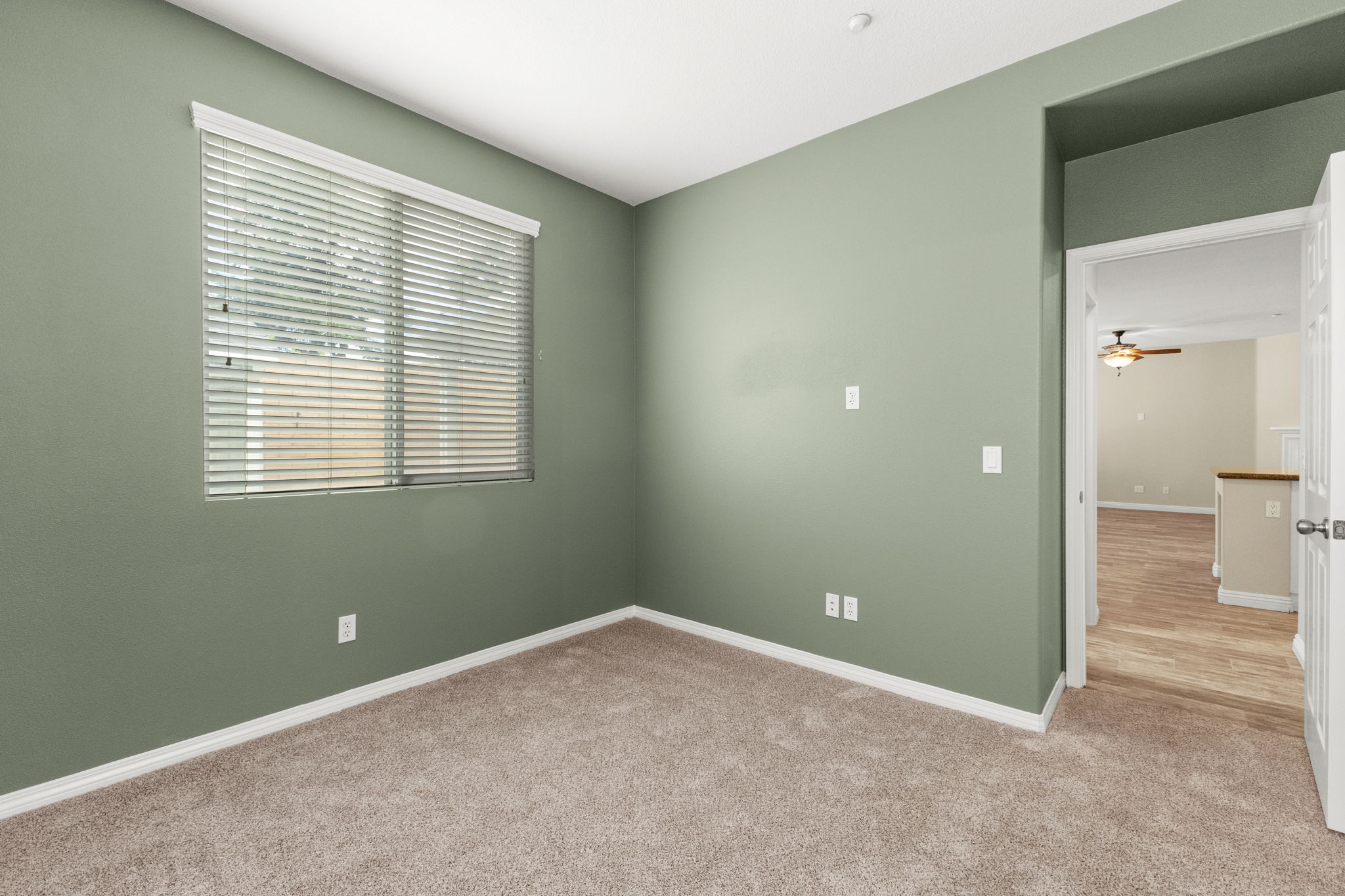 Redlands, California, 92374, United States, 6 Bedrooms Bedrooms, ,4 BathroomsBathrooms,Residential,For Sale,1923576