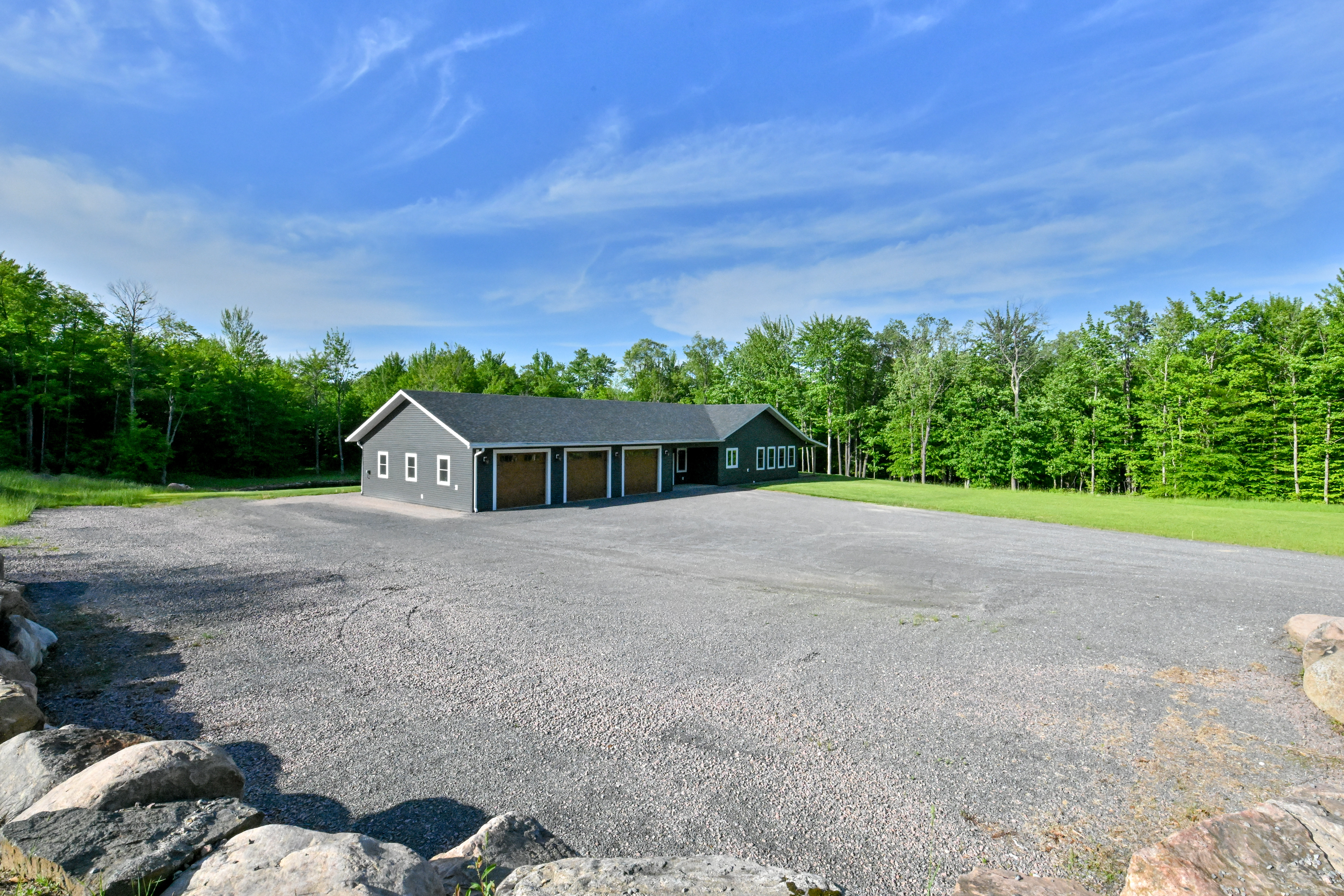  Adirondack Compound on 21+ Acres - 物件實景