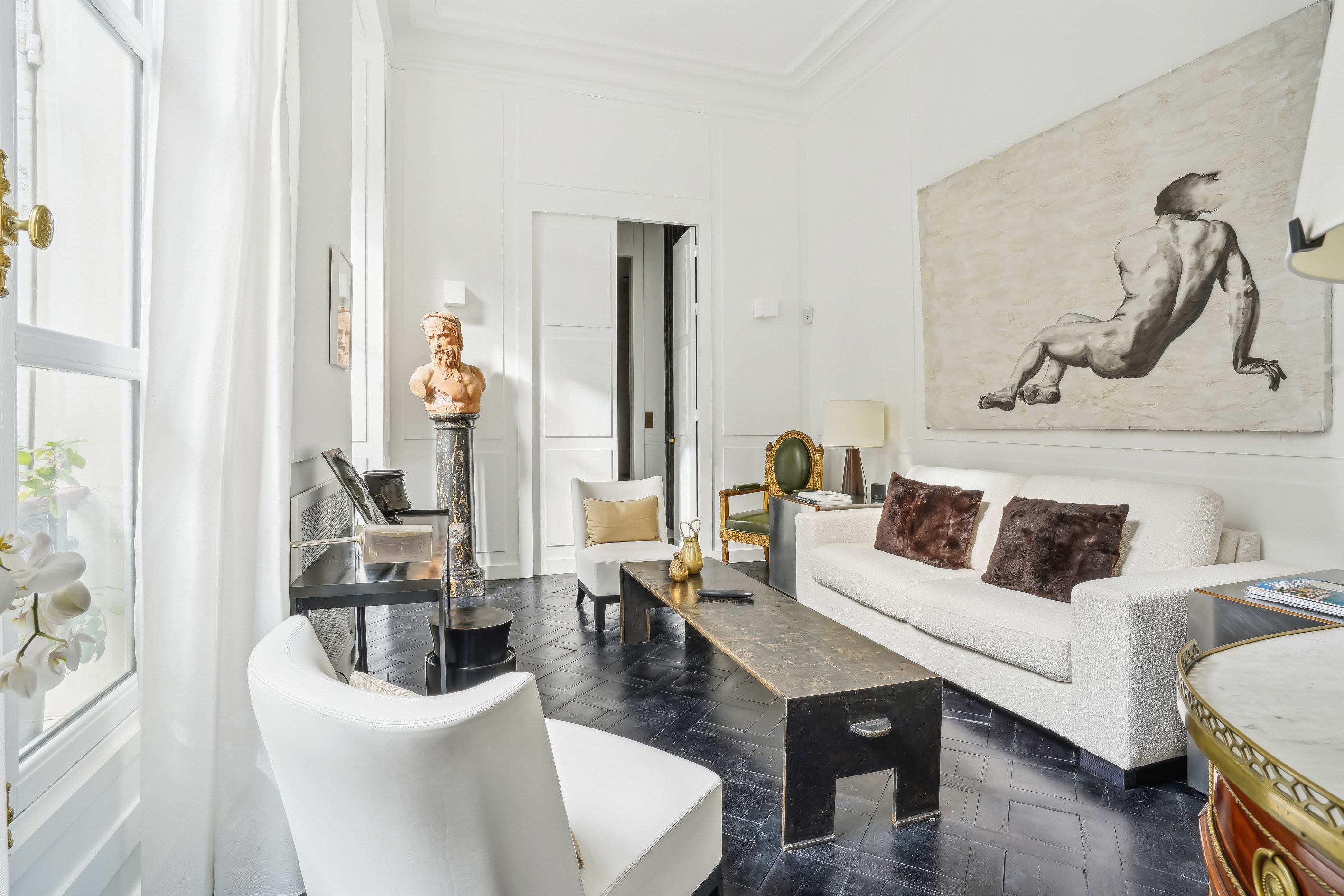  FOR SALE - Marché St honoré - 75001 PARIS - Apartment in a 18th Century