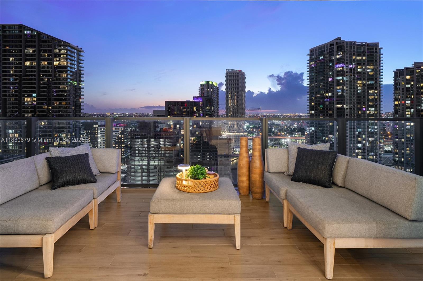 Miami, Florida, 33131, United States, 2 Bedrooms Bedrooms, ,3 BathroomsBathrooms,Residential,For Sale,1877459