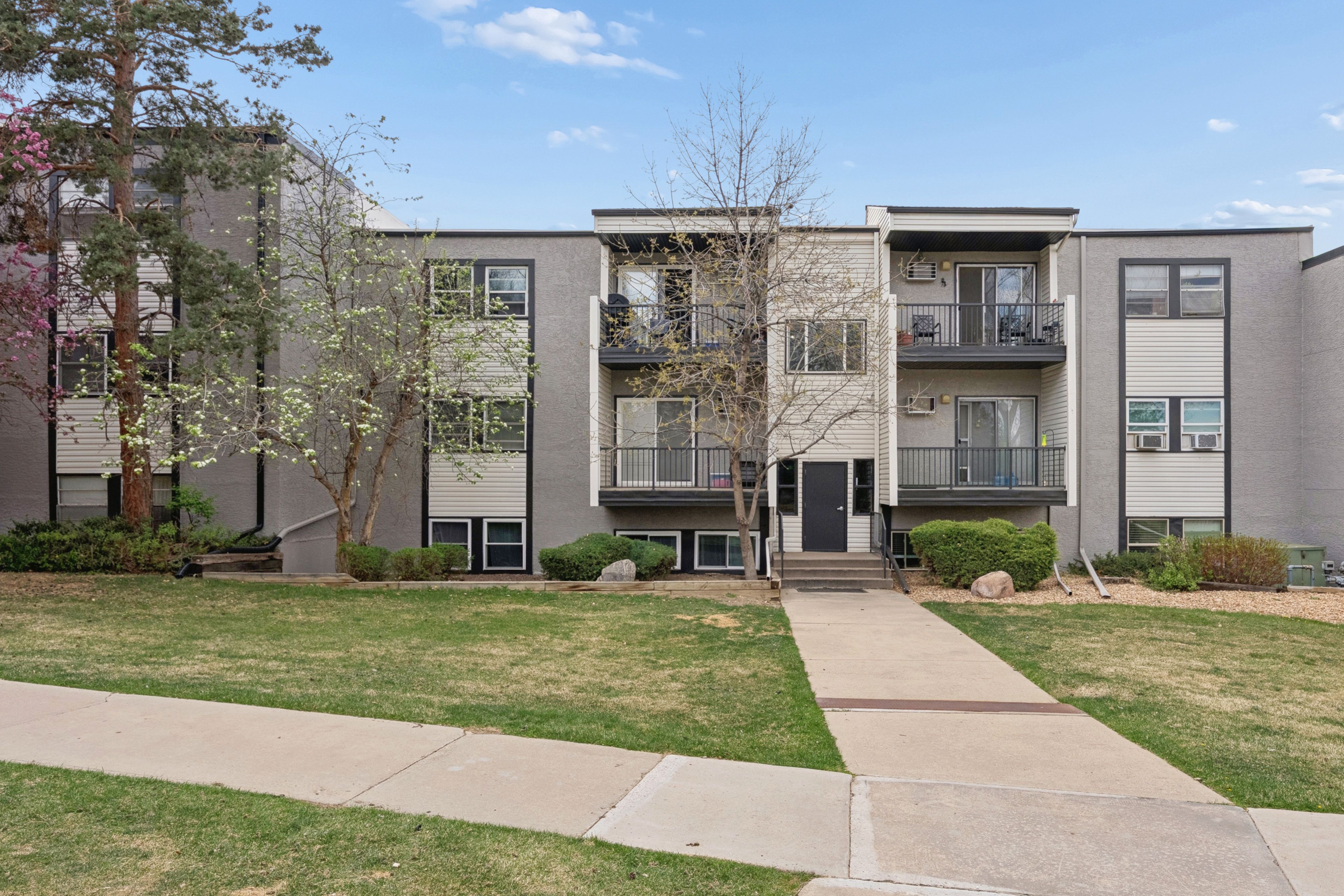  Move-In Ready Condo In Prime Golden Location - 物件實景