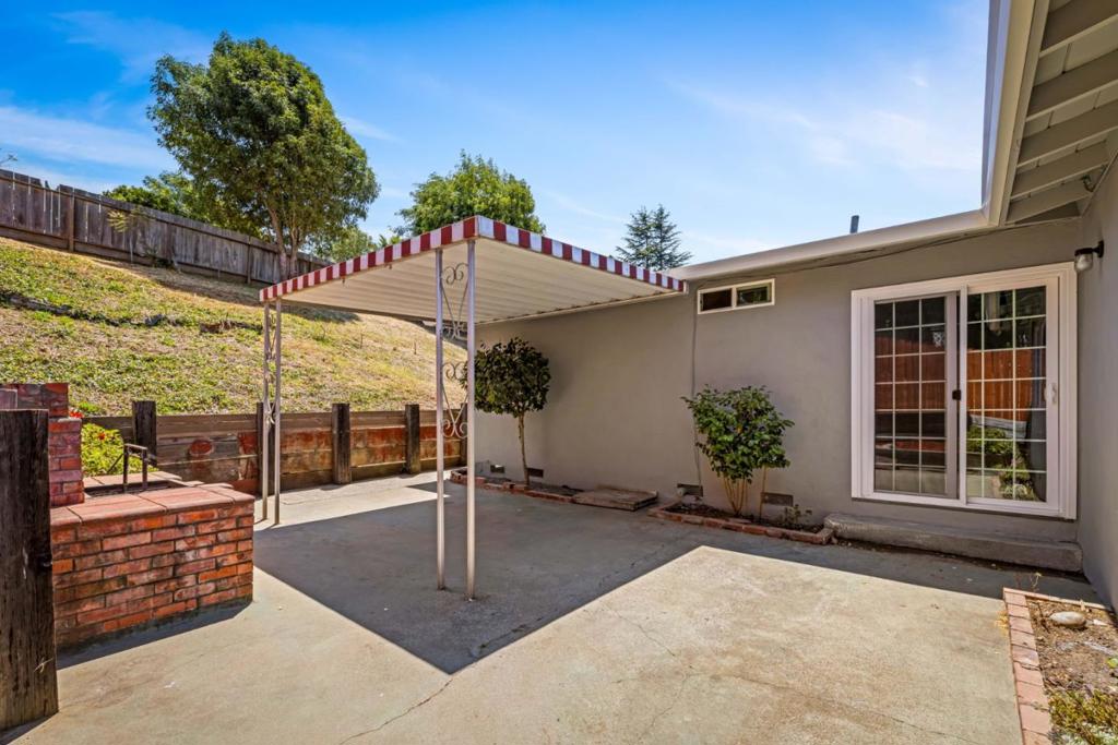Watsonville, California, 95076, United States, 3 Bedrooms Bedrooms, ,2 BathroomsBathrooms,Residential,For Sale,1976793