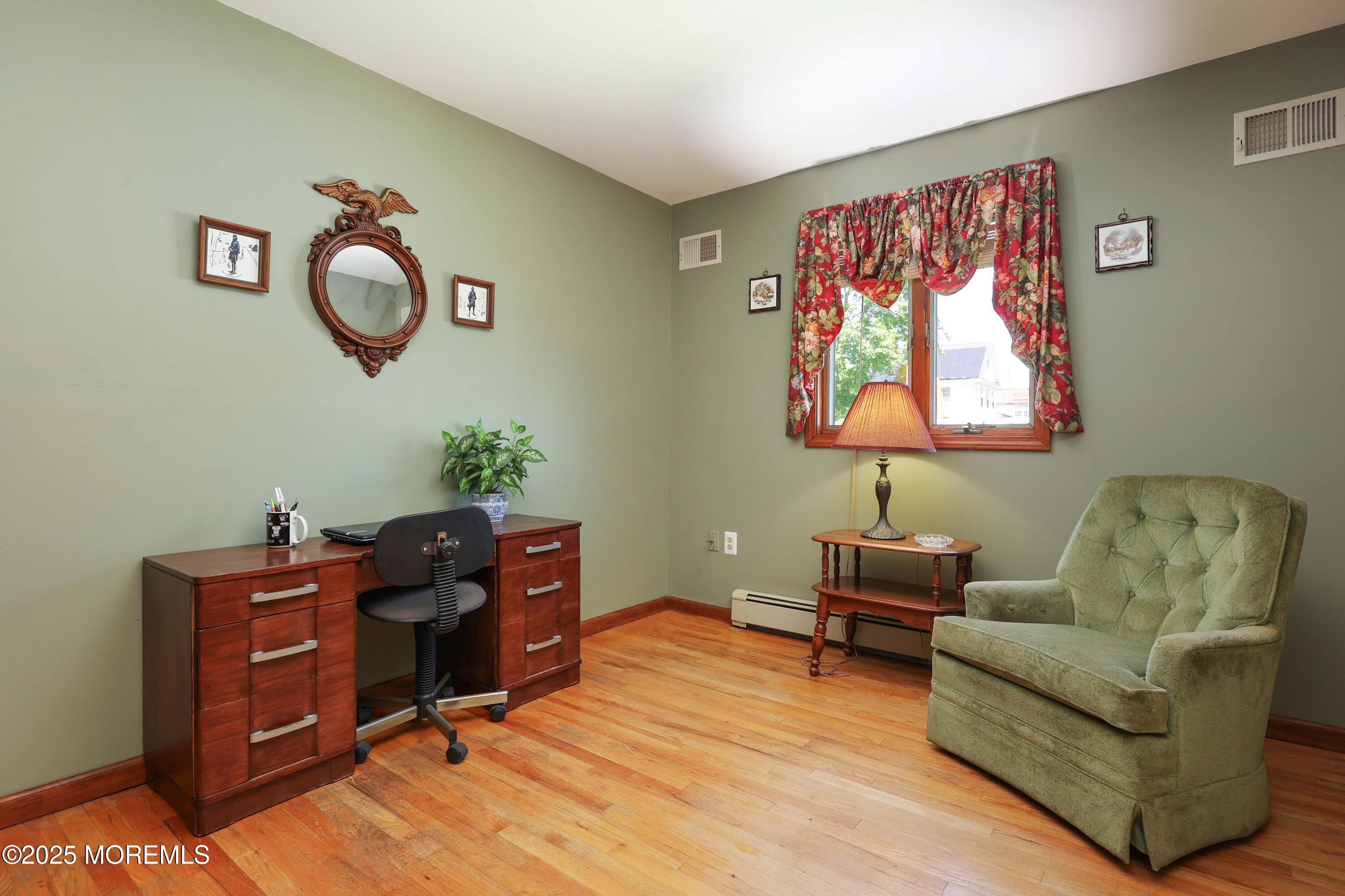 Port Monmouth, New Jersey, 07758, United States, 4 Bedrooms Bedrooms, ,3 BathroomsBathrooms,Residential,For Sale,1901599