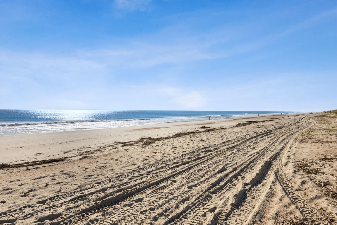 Fernandina Beach, Florida, 32034, United States, 3 Bedrooms Bedrooms, ,2 BathroomsBathrooms,Residential,For Sale,1985659