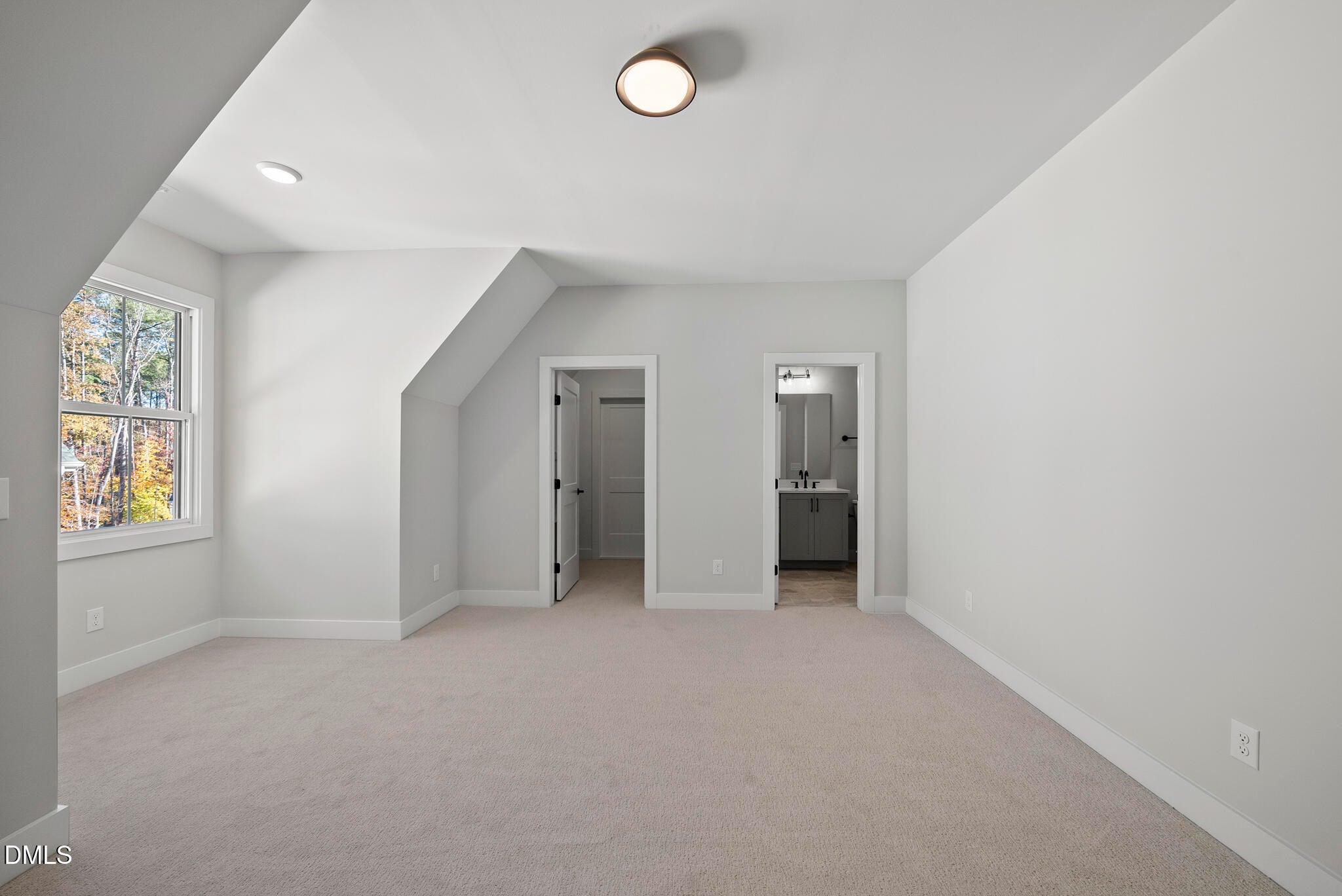 Raleigh, North Carolina, 27613, United States, 4 Bedrooms Bedrooms, ,5 BathroomsBathrooms,Residential,For Sale,1989264