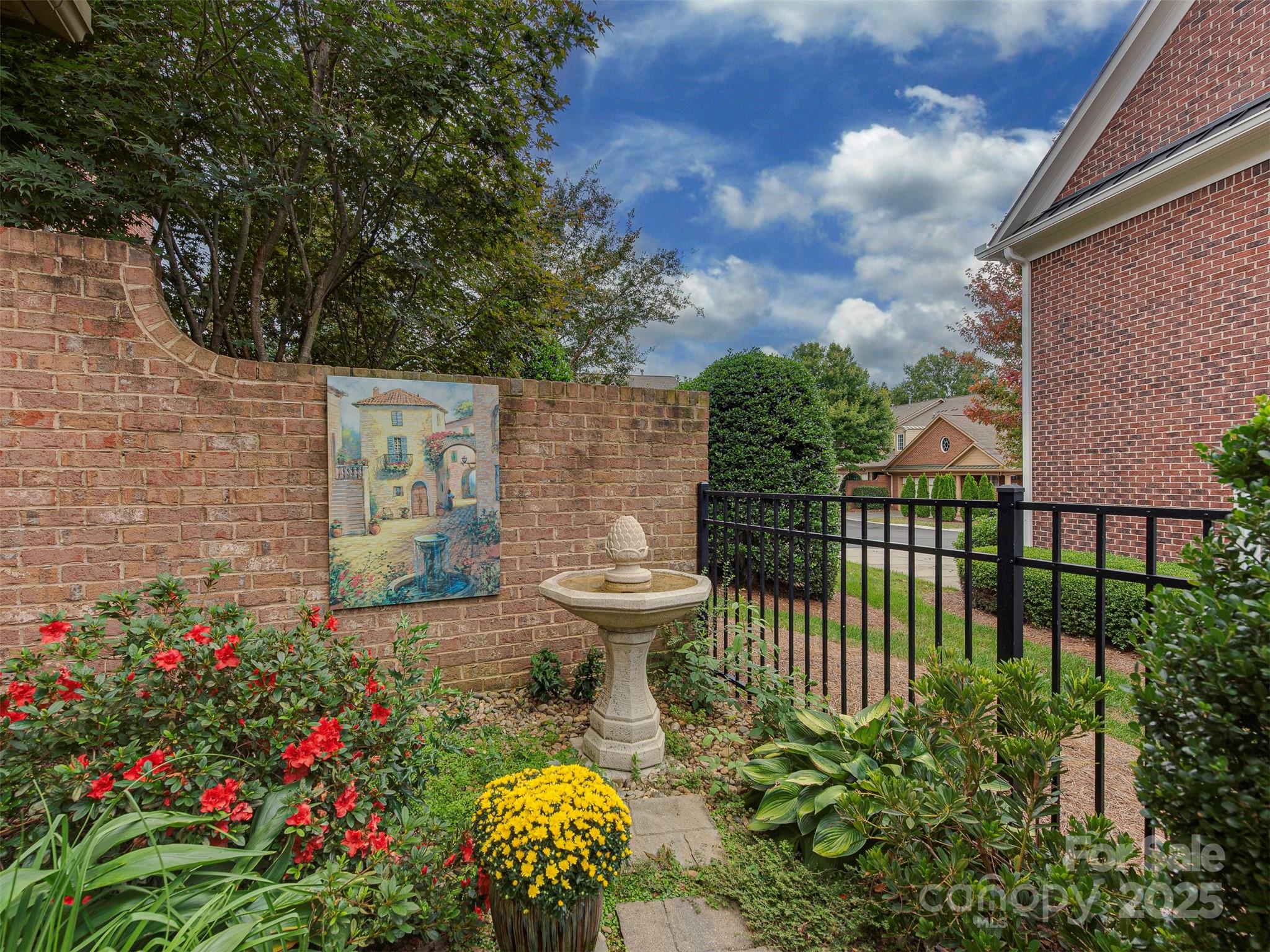 Charlotte, North Carolina, 28277, United States, 3 Bedrooms Bedrooms, ,4 BathroomsBathrooms,Residential,For Sale,1888595