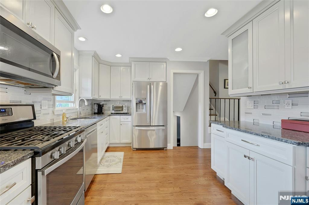 River Edge, New Jersey, 07661, United States, 4 Bedrooms Bedrooms, ,3 BathroomsBathrooms,Residential,For Sale,1988189