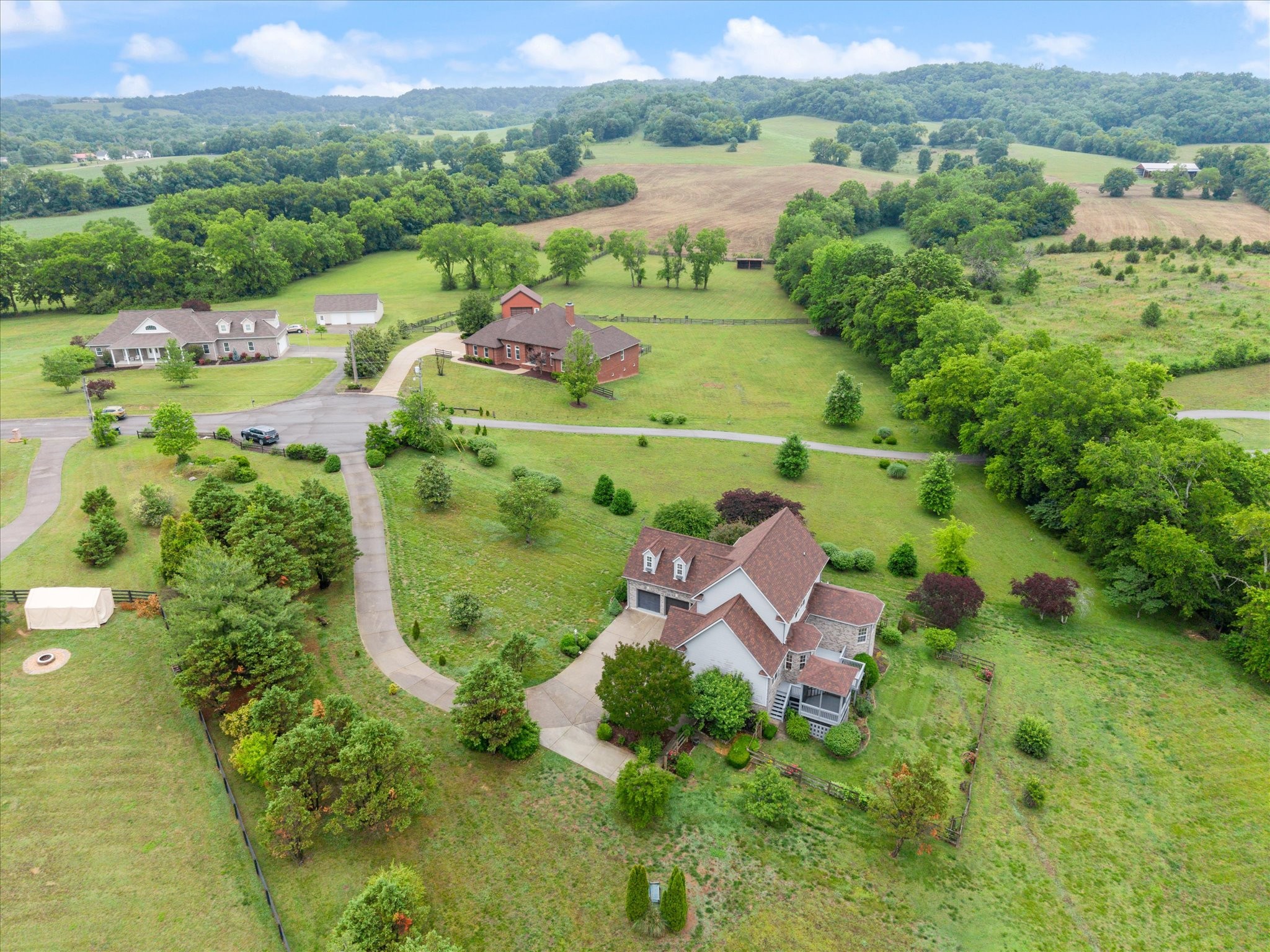  2216 Twin Peaks Ct, Spring Hill, TN, 37174 - 物件實景