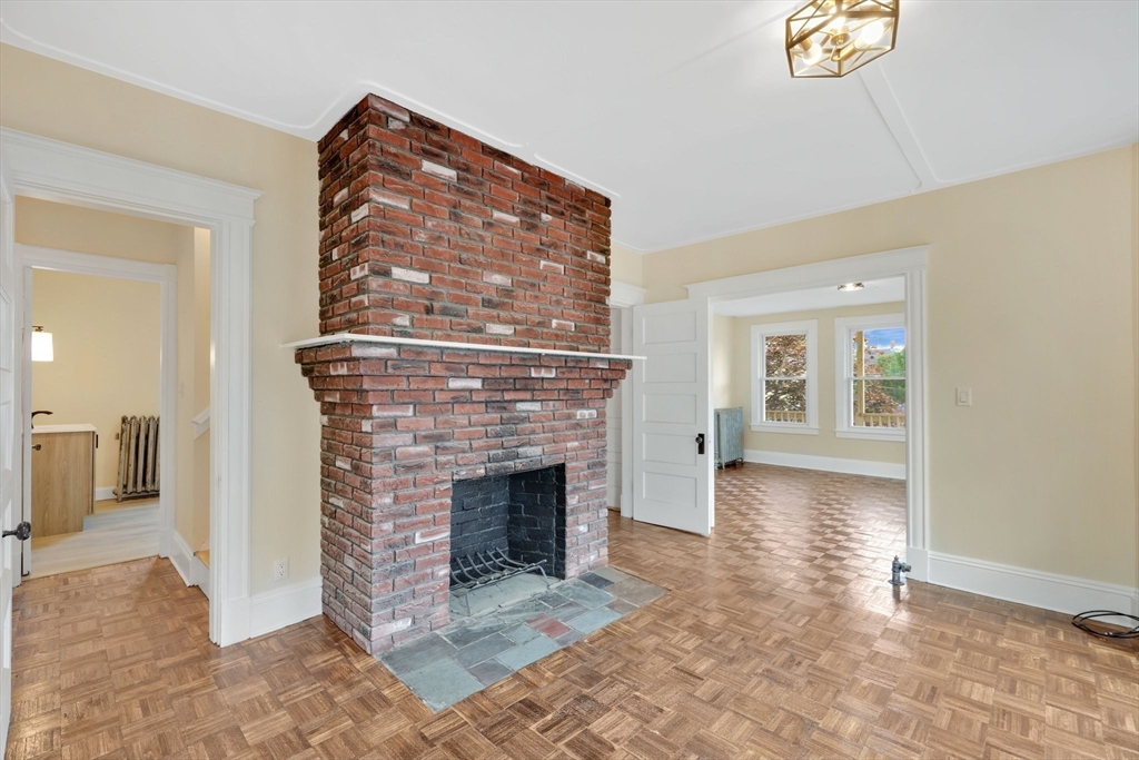 Springfield, Massachusetts, 01108, United States, 7 Bedrooms Bedrooms, ,2 BathroomsBathrooms,Residential,For Sale,2040283