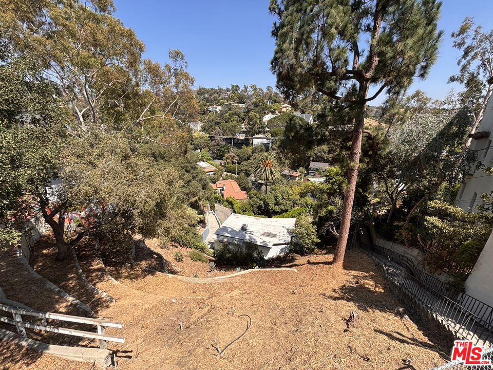 Los Angeles, California, 90068, United States, ,Land,For Sale,1916760