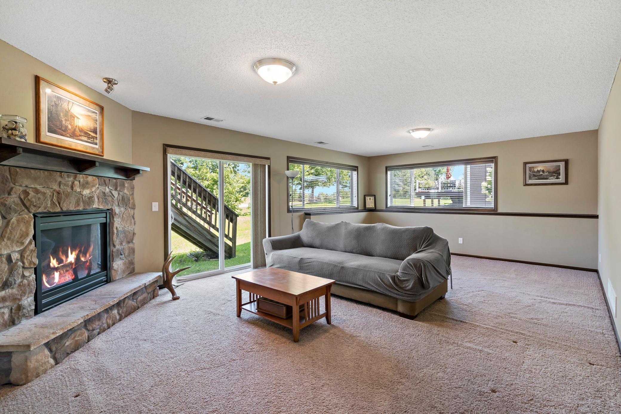 Shakopee, Minnesota, 55379, United States, 5 Bedrooms Bedrooms, ,2 BathroomsBathrooms,Residential,For Sale,1918771