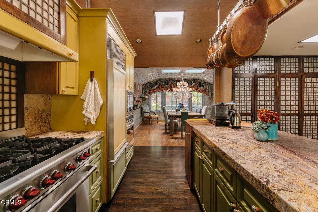 La Canada Flintridge, California, 91011, United States, 4 Bedrooms Bedrooms, ,3 BathroomsBathrooms,Residential,For Sale,1885342