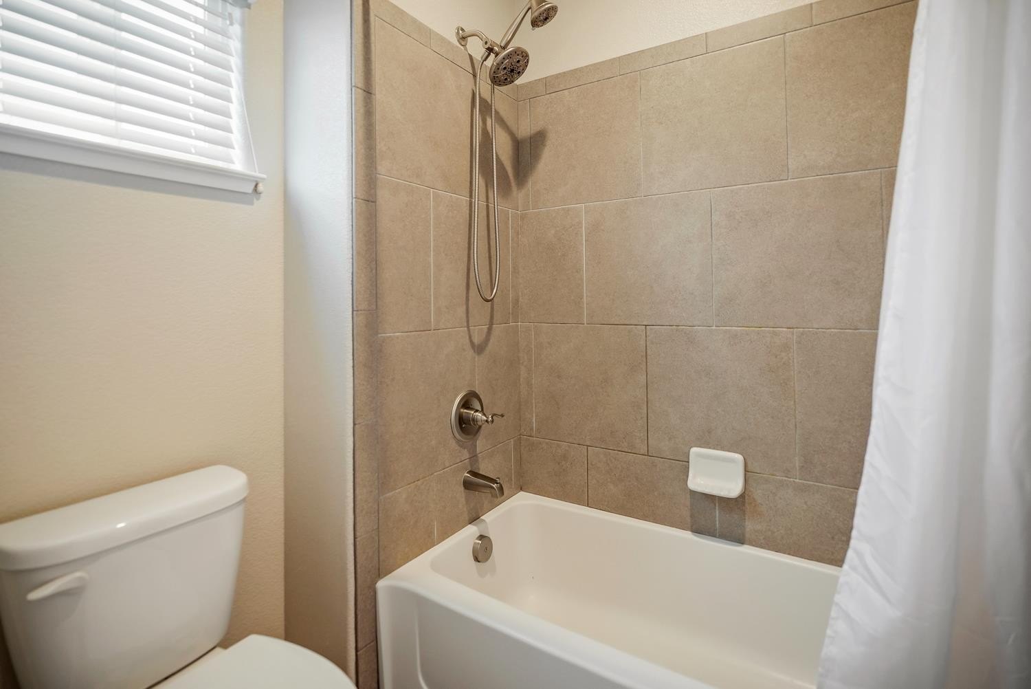 Ione, California, 95640, United States, 4 Bedrooms Bedrooms, ,3 BathroomsBathrooms,Residential,For Sale,1975203