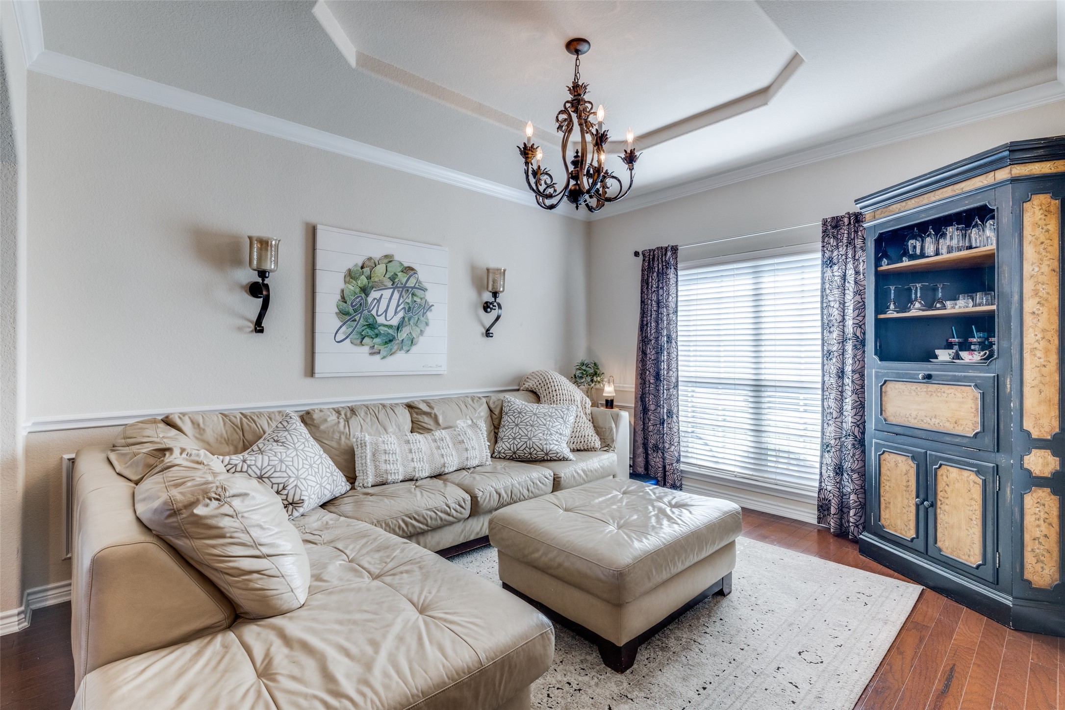 Kennedale, Texas, 76060, United States, 5 Bedrooms Bedrooms, ,4 BathroomsBathrooms,Residential,For Sale,1926987