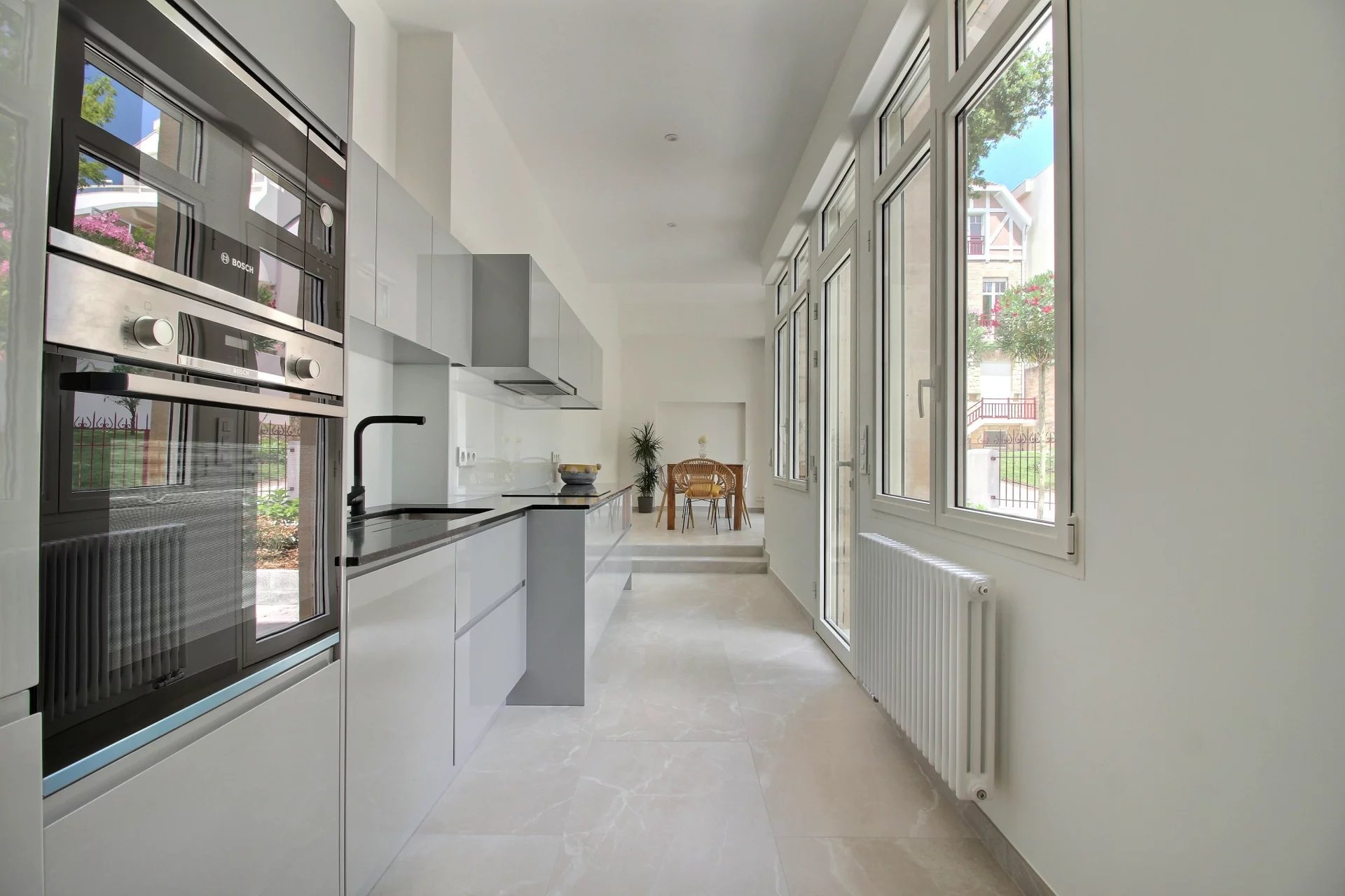 Arcachon, New Aquitaine, 33120, FR, 3 Bedrooms Bedrooms, ,2 BathroomsBathrooms,Residential,For Sale,1628041