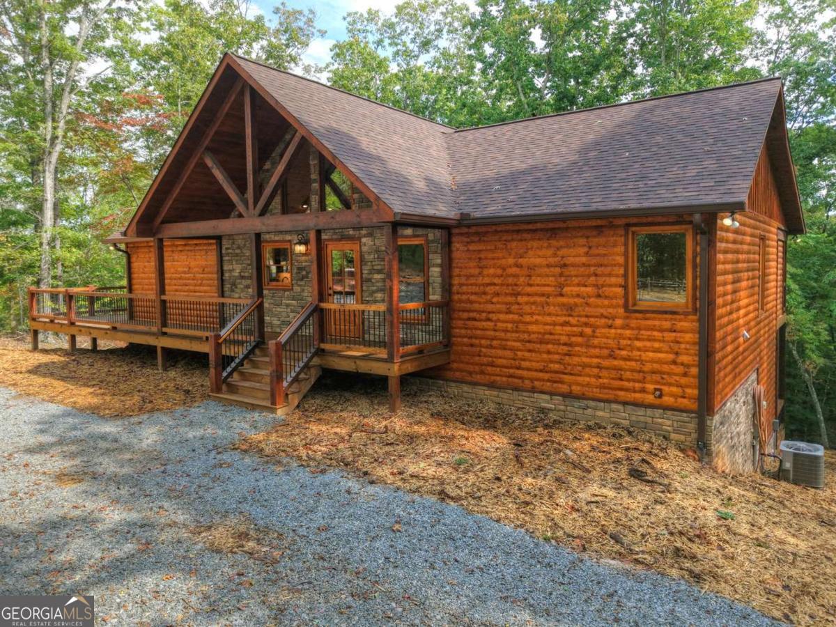 Mineral Bluff, Georgia, 30559, United States, 4 Bedrooms Bedrooms, ,3 BathroomsBathrooms,Residential,For Sale,1953932