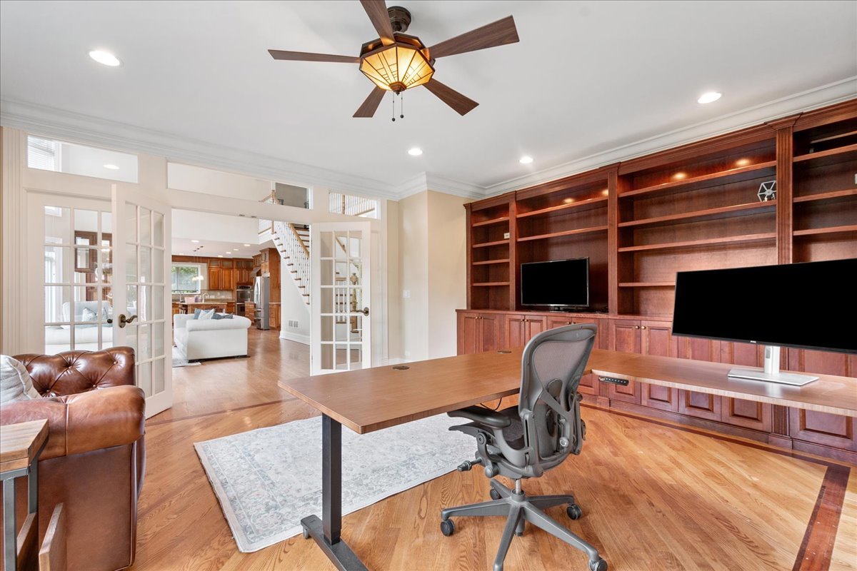 Vernon Hills, Illinois, 60061, United States, 4 Bedrooms Bedrooms, ,4 BathroomsBathrooms,Residential,For Sale,1940393