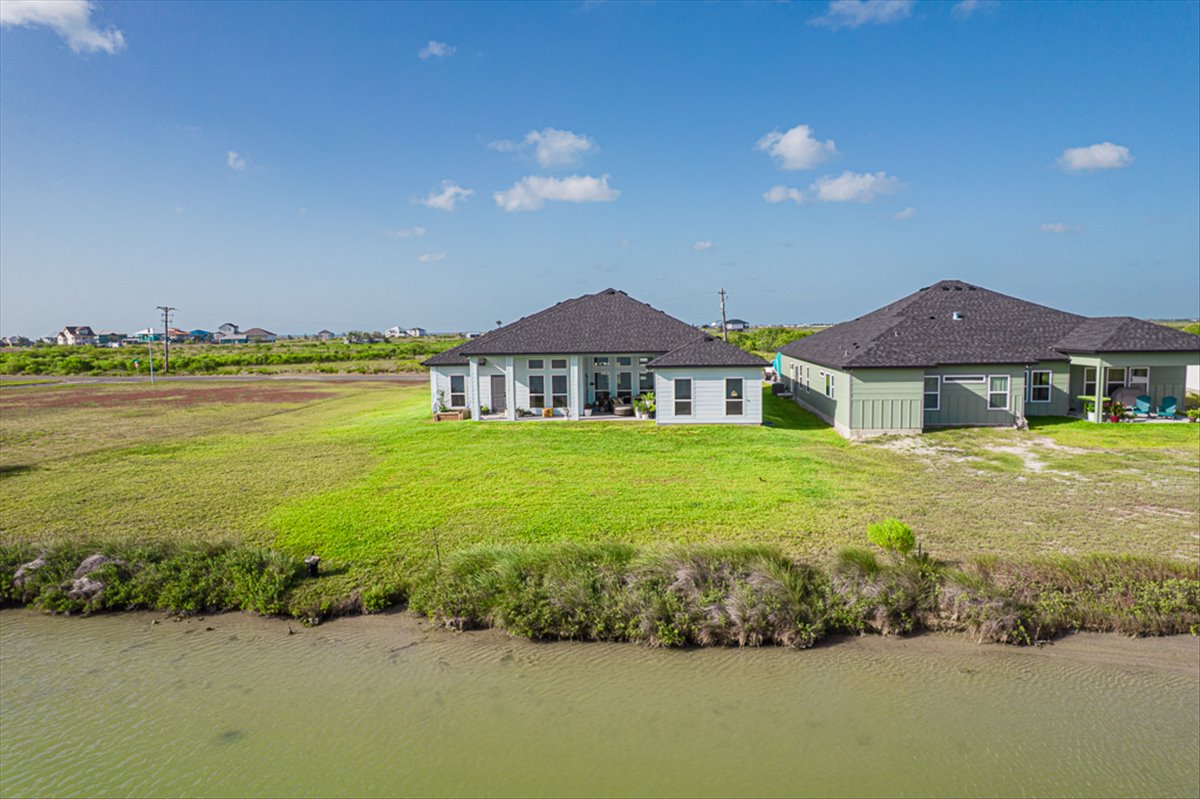 Rockport, Texas, 78382, United States, 5 Bedrooms Bedrooms, ,4 BathroomsBathrooms,Residential,For Sale,1906420