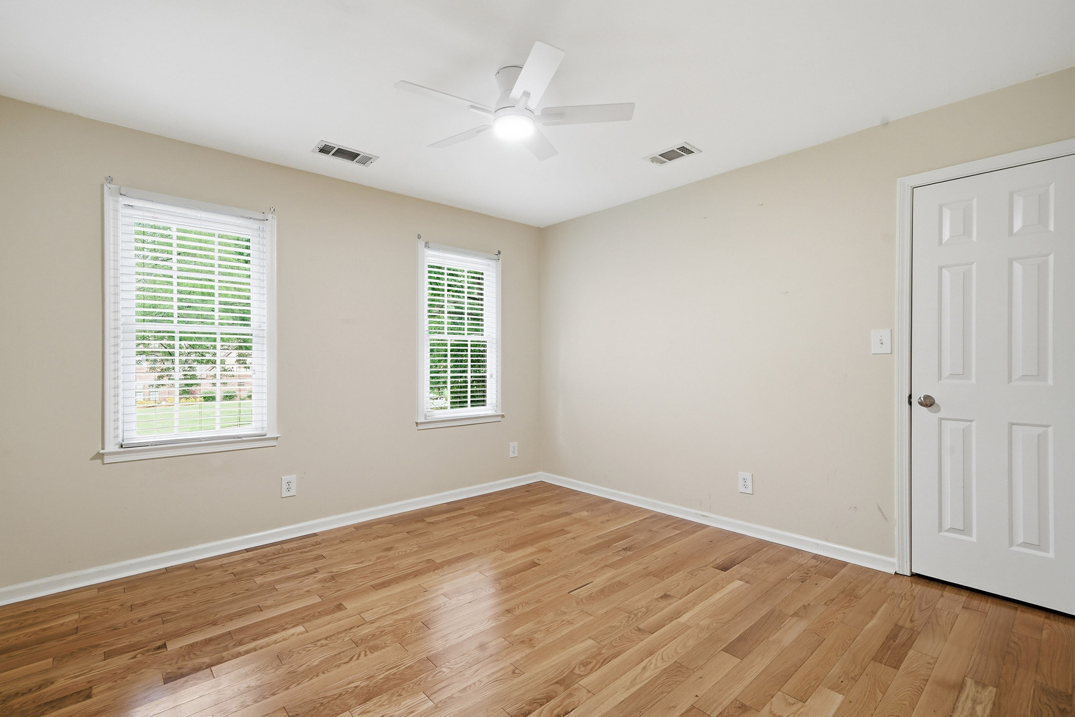  Tucked Into a Cul-de-Sac in Johns Creek’s Sought-After Glastonberry Neighborhood - 物件實景