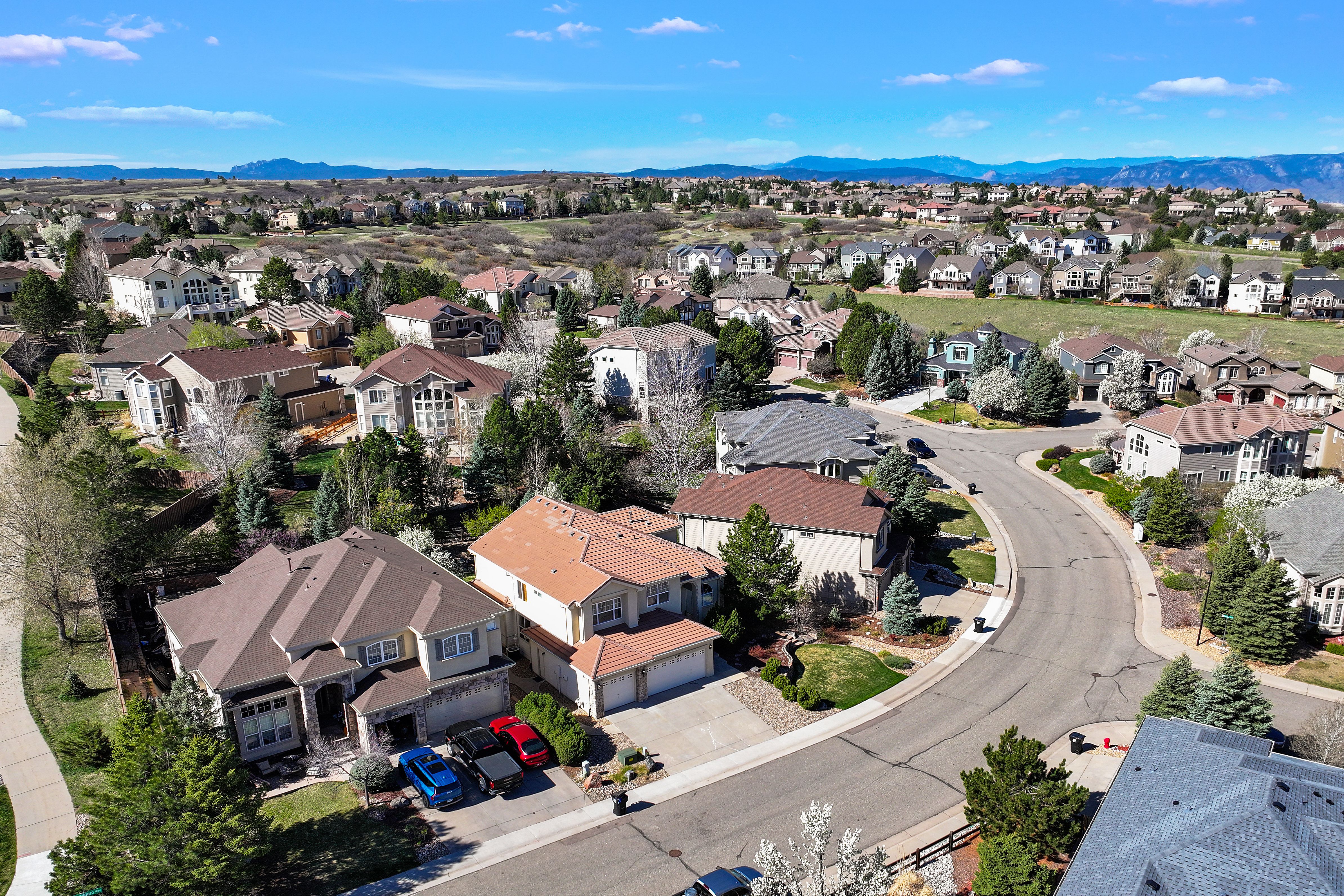  Impressive Two-Story Home Nestled in the Desirable Castle Pines Community - 物件實景
