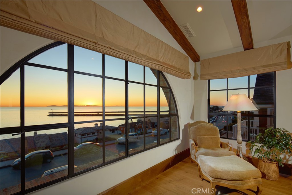 Corona del Mar, California, 92625, United States, 4 Bedrooms Bedrooms, ,3 BathroomsBathrooms,Residential,For Sale,1695491
