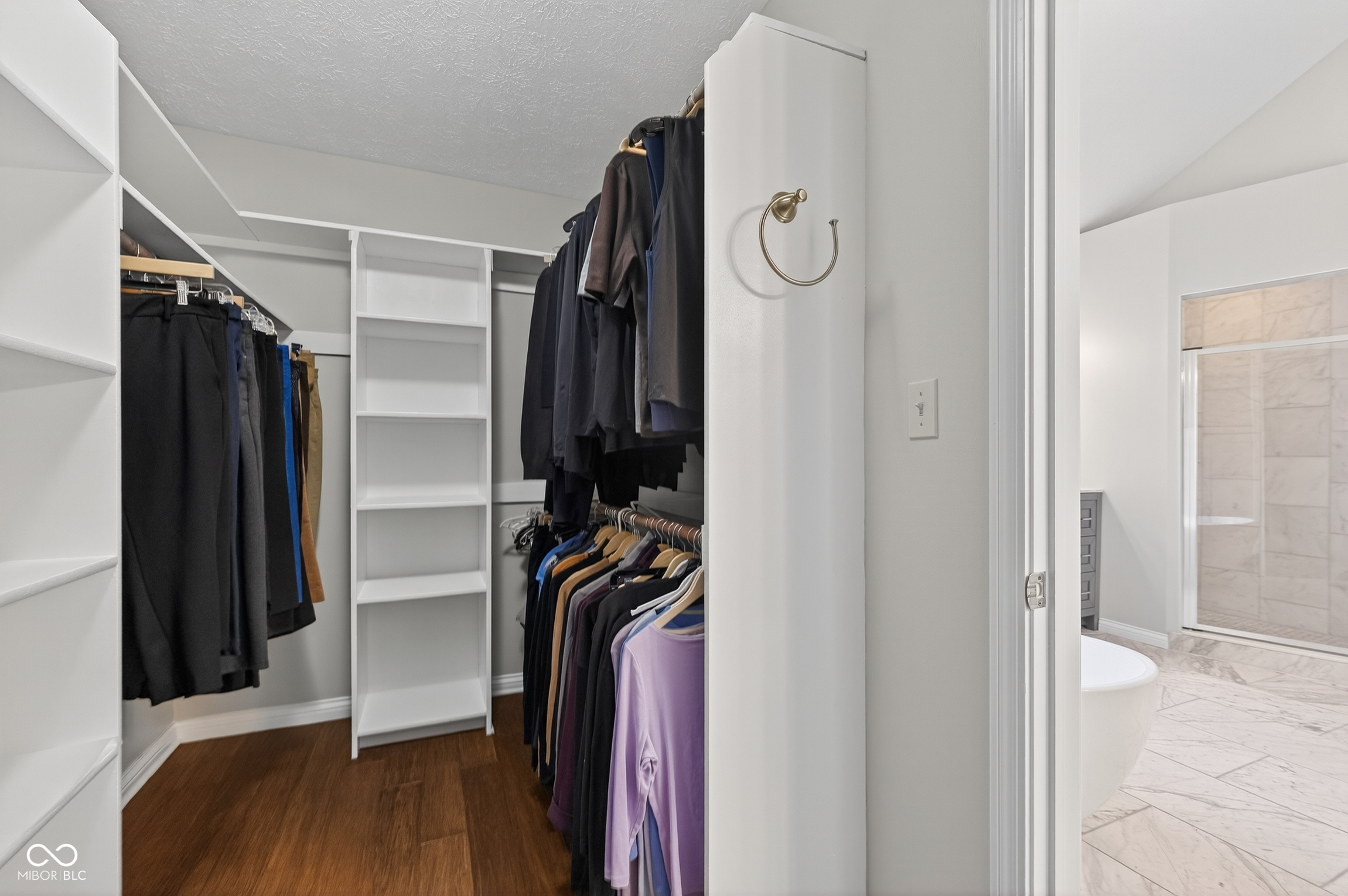 Indianapolis, Indiana, 46236, United States, 6 Bedrooms Bedrooms, ,5 BathroomsBathrooms,Residential,For Sale,1988548