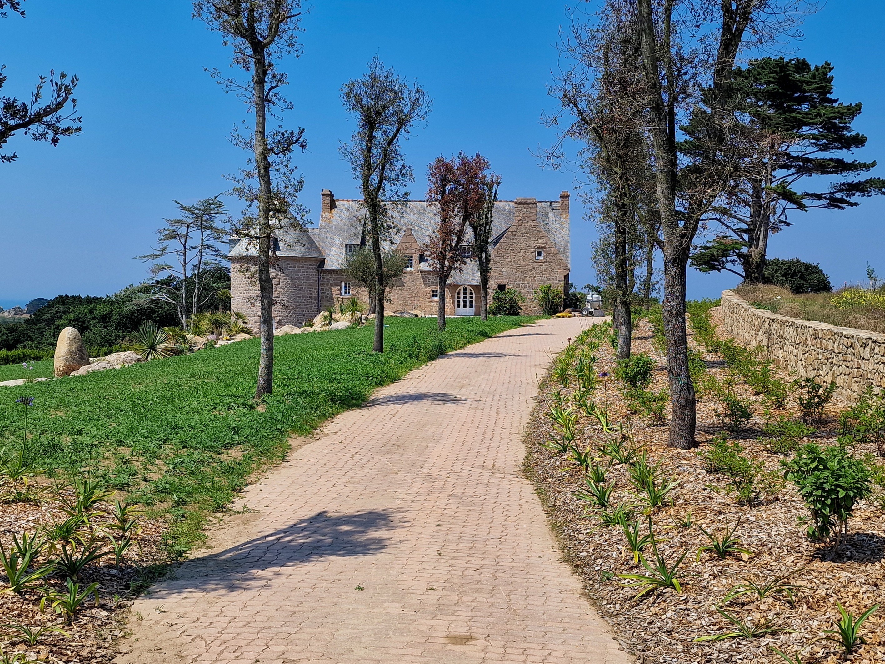  An Exceptional Coastal Estate in Plougrescant: A Canvas for Bespoke Luxury - 物件實景