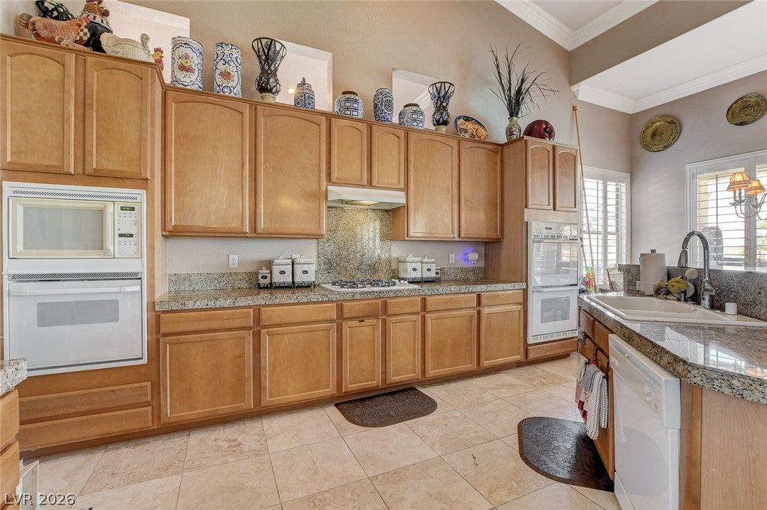 Las Vegas, Nevada, 89110, United States, 5 Bedrooms Bedrooms, ,3 BathroomsBathrooms,Residential,For Sale,2048091