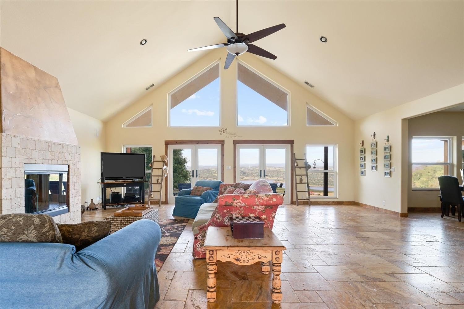 Angels Camp, California, 95222, United States, 4 Bedrooms Bedrooms, ,3 BathroomsBathrooms,Residential,For Sale,1990494