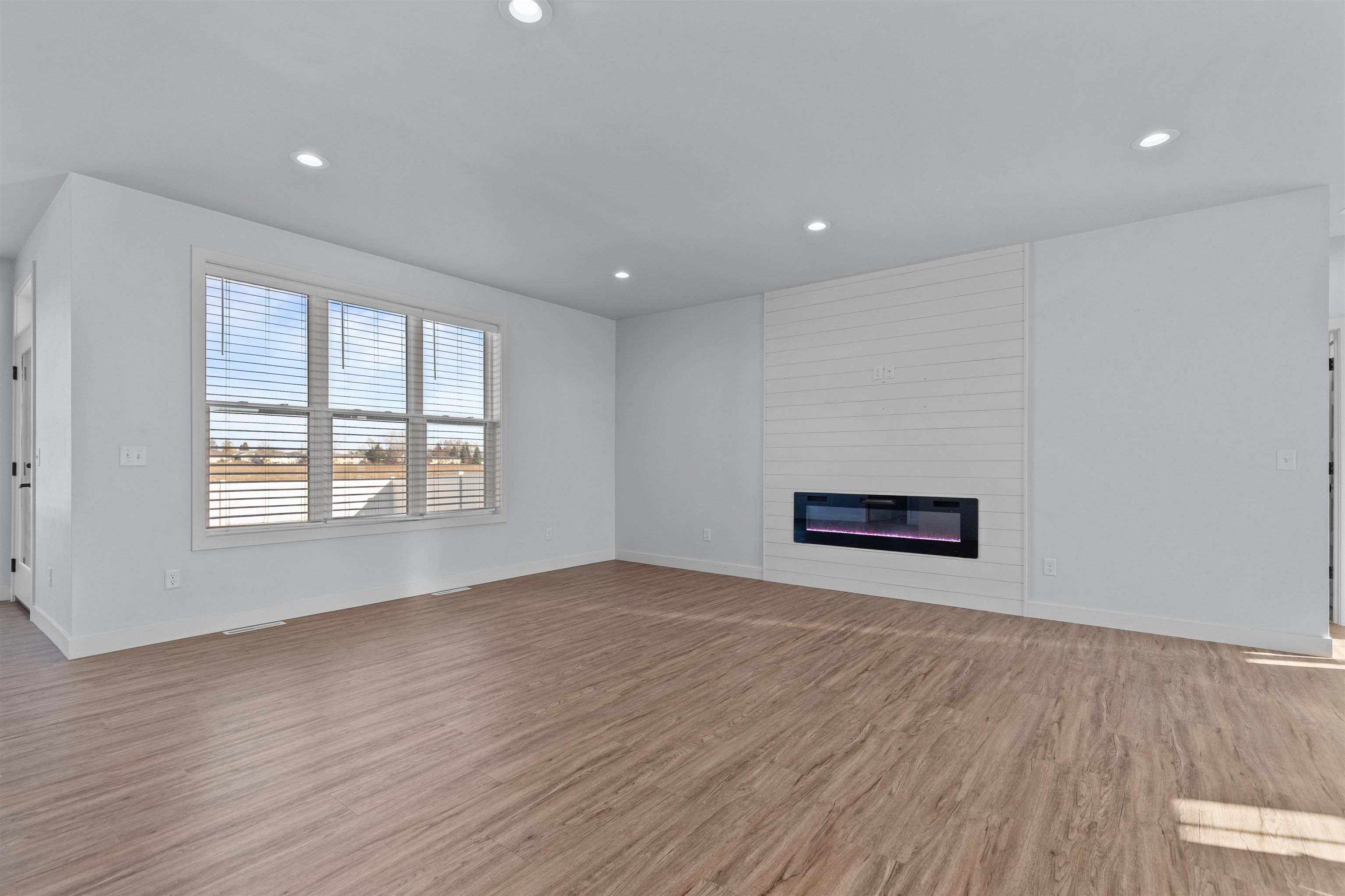 Greenville, Wisconsin, 54942, United States, 4 Bedrooms Bedrooms, ,4 BathroomsBathrooms,Residential,For Sale,1995419