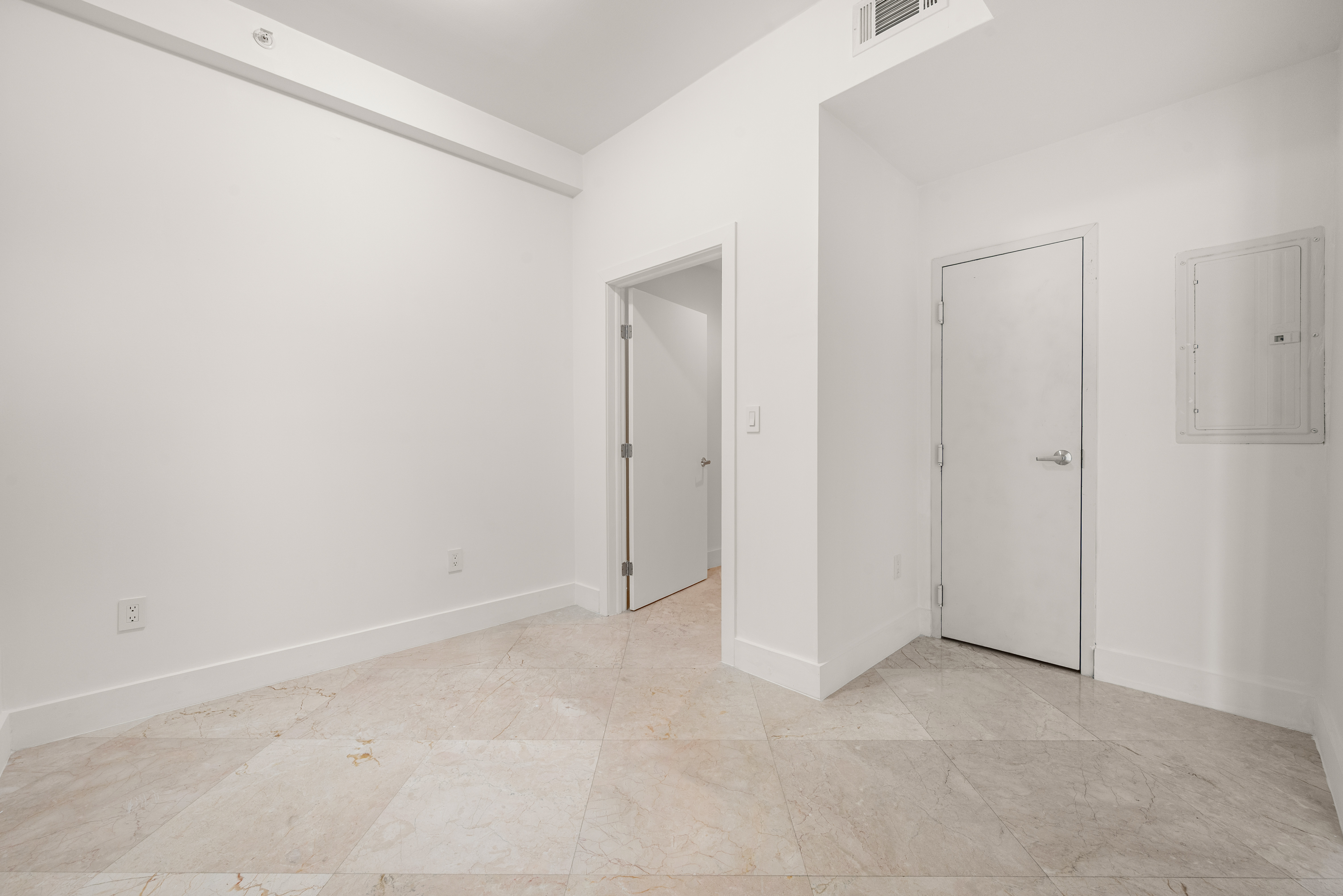  3250 Grand Ave, Miami, FL, 33133 - 物件實景