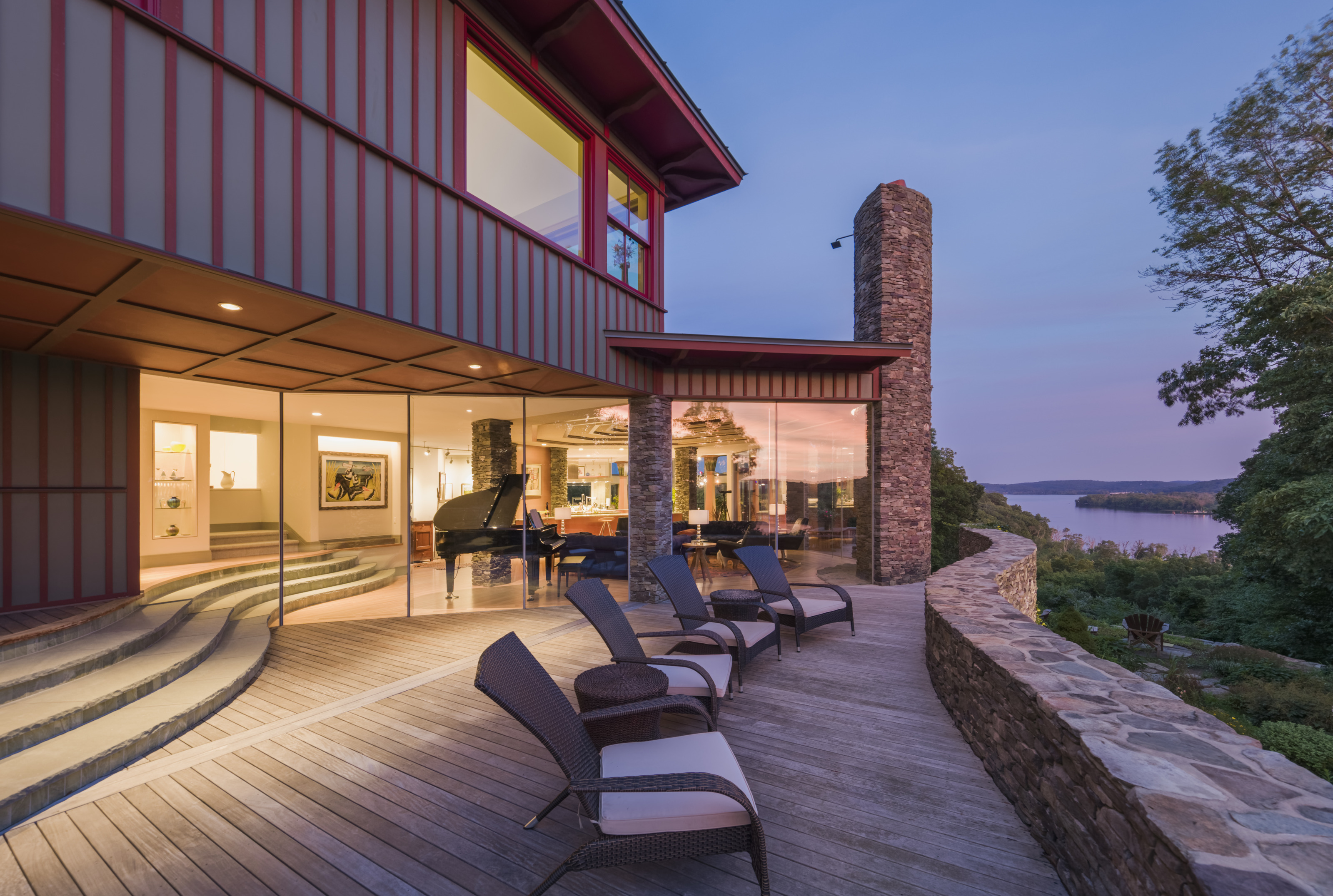  Majestically set on 15.22 Private Acres Overlooking The River - 物件實景