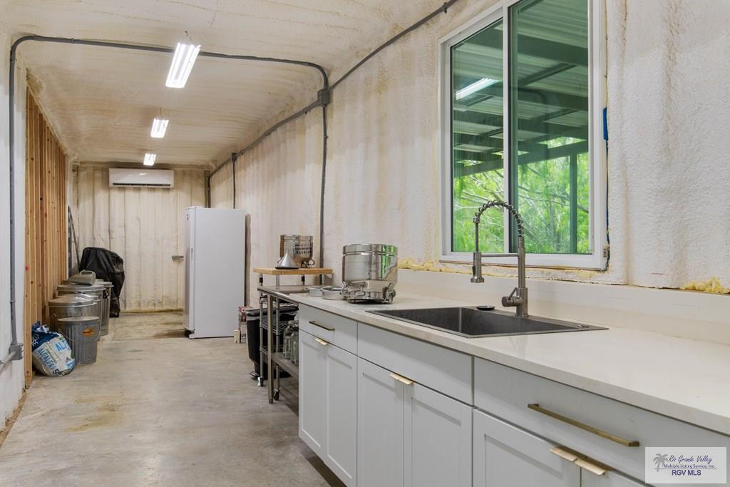 Rio Hondo, Texas, 78583, United States, 5 Bedrooms Bedrooms, ,3 BathroomsBathrooms,Residential,For Sale,1895029