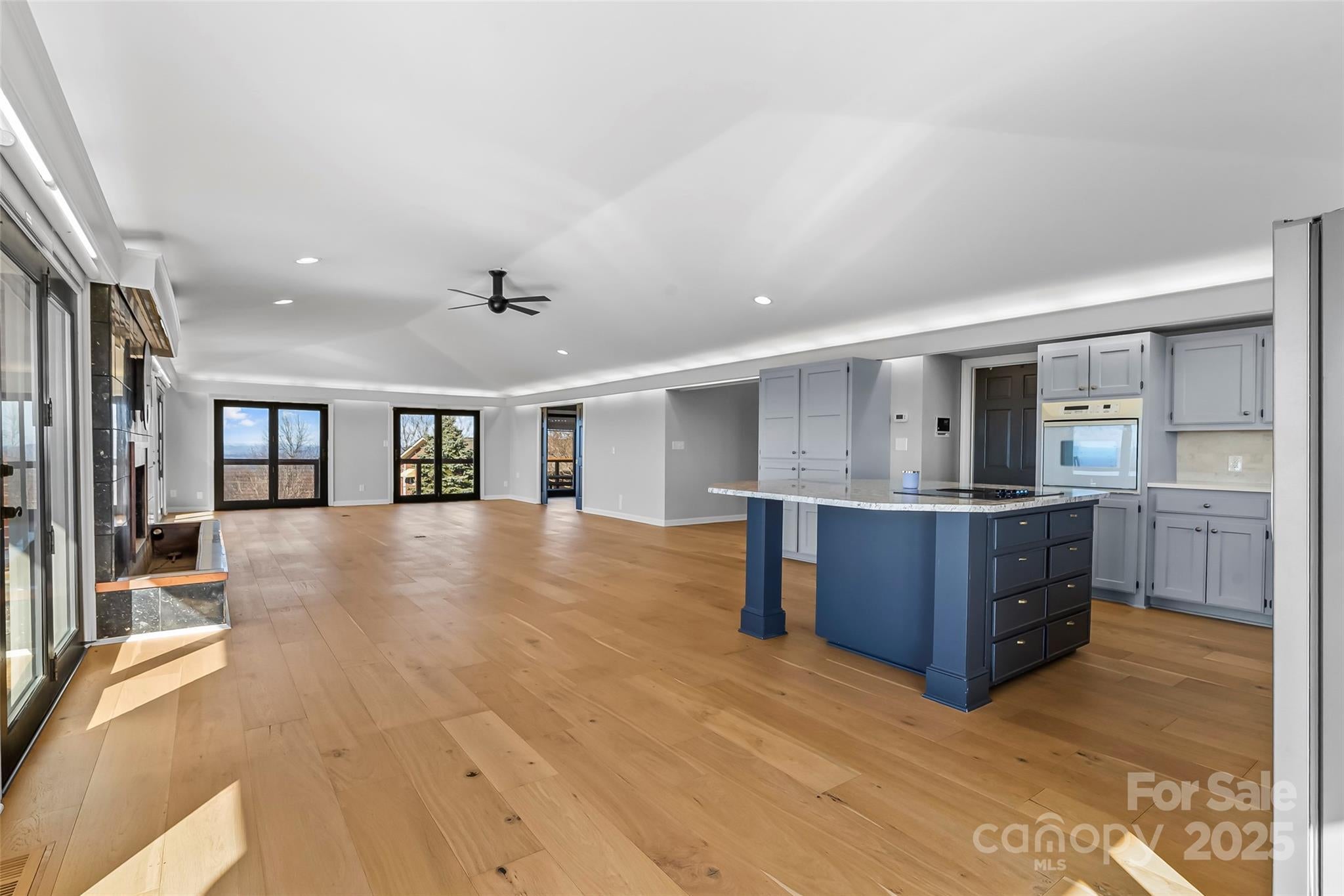 Valdese, North Carolina, 28690, United States, 3 Bedrooms Bedrooms, ,4 BathroomsBathrooms,Residential,For Sale,1722009