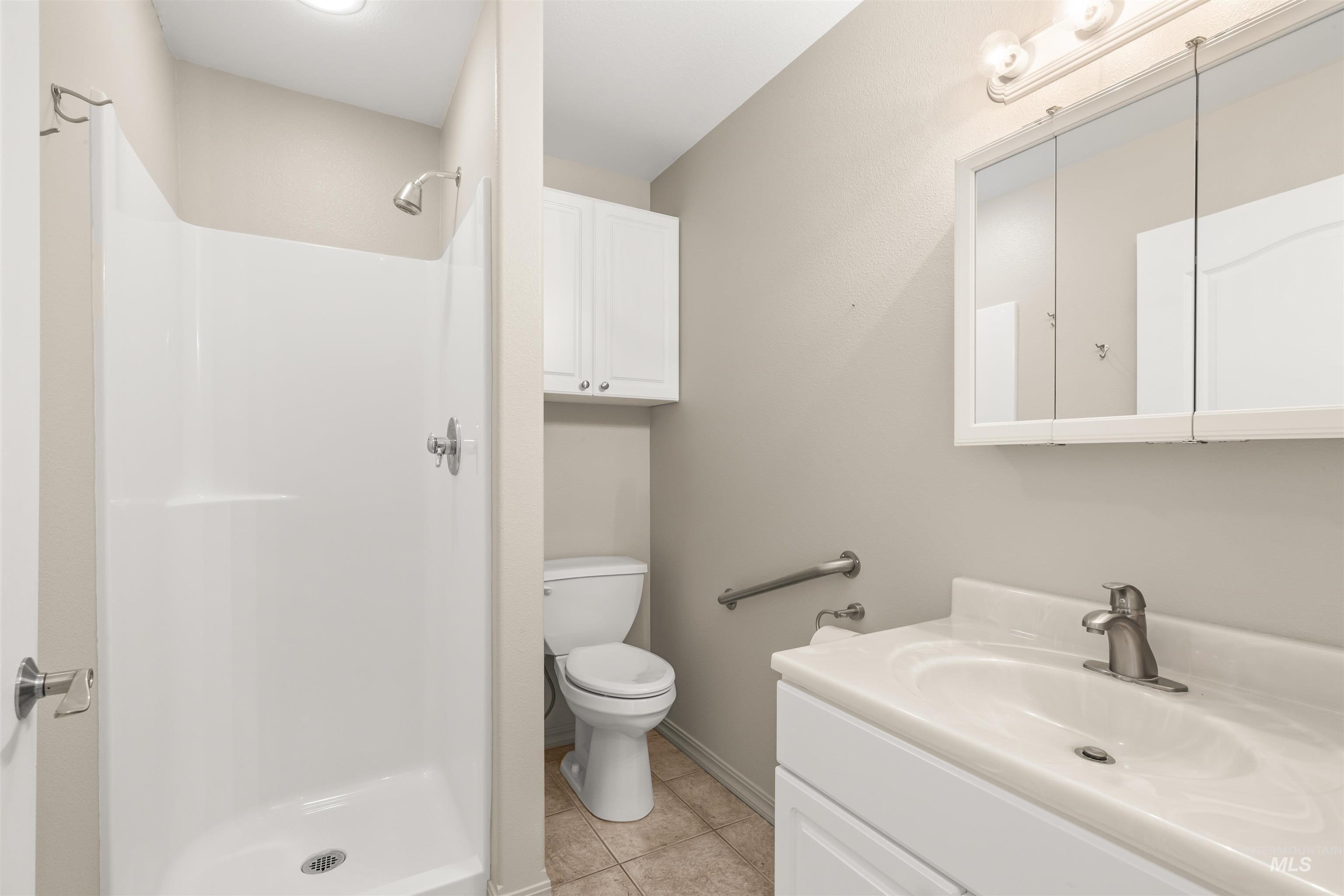 Lewiston, Idaho, 83501, United States, 5 Bedrooms Bedrooms, ,3 BathroomsBathrooms,Residential,For Sale,1873499