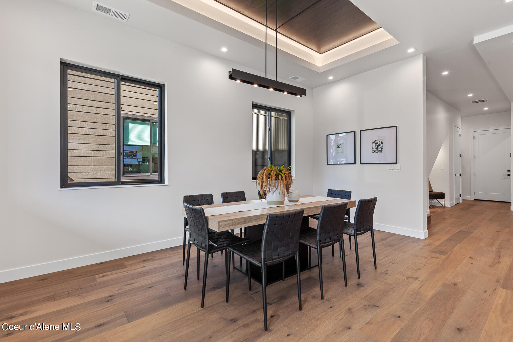 Coeur d'Alene, Idaho, 83814, United States, 3 Bedrooms Bedrooms, ,Residential,For Sale,1985771