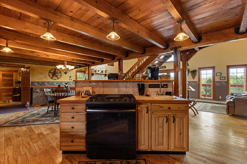 Liberty, Maine, 04949, United States, 2 Bedrooms Bedrooms, ,3 BathroomsBathrooms,Residential,For Sale,1838290