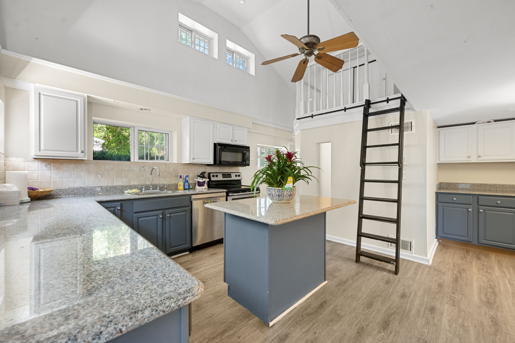 Rockaway Twp., New Jersey, 07849, United States, 9 Bedrooms Bedrooms, ,4 BathroomsBathrooms,Residential,For Sale,1976781