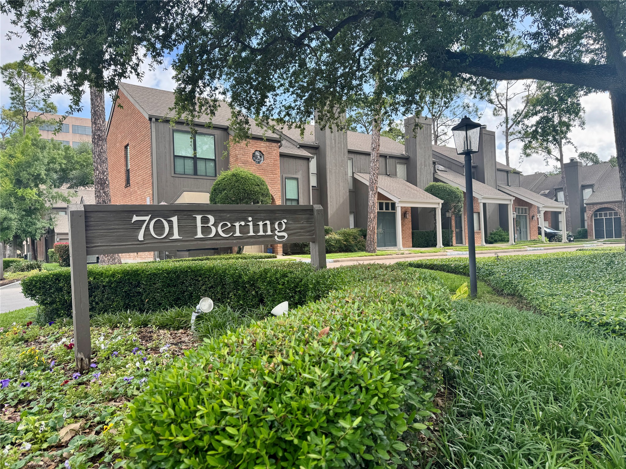  701 Bering Drive #1201 - 物件實景