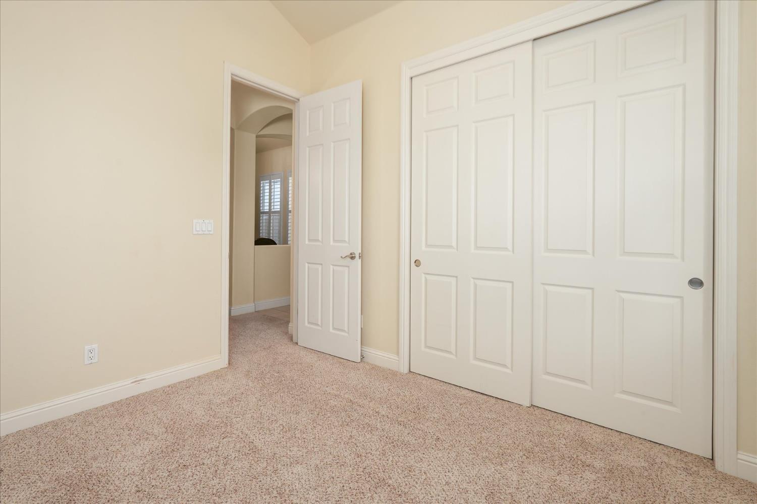 Clovis, California, 93619, United States, 3 Bedrooms Bedrooms, ,2 BathroomsBathrooms,Residential,For Sale,1942854