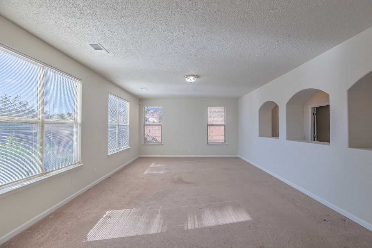 Rio Rancho, New Mexico, 87124, United States, 4 Bedrooms Bedrooms, ,3 BathroomsBathrooms,Residential,For Sale,1987621