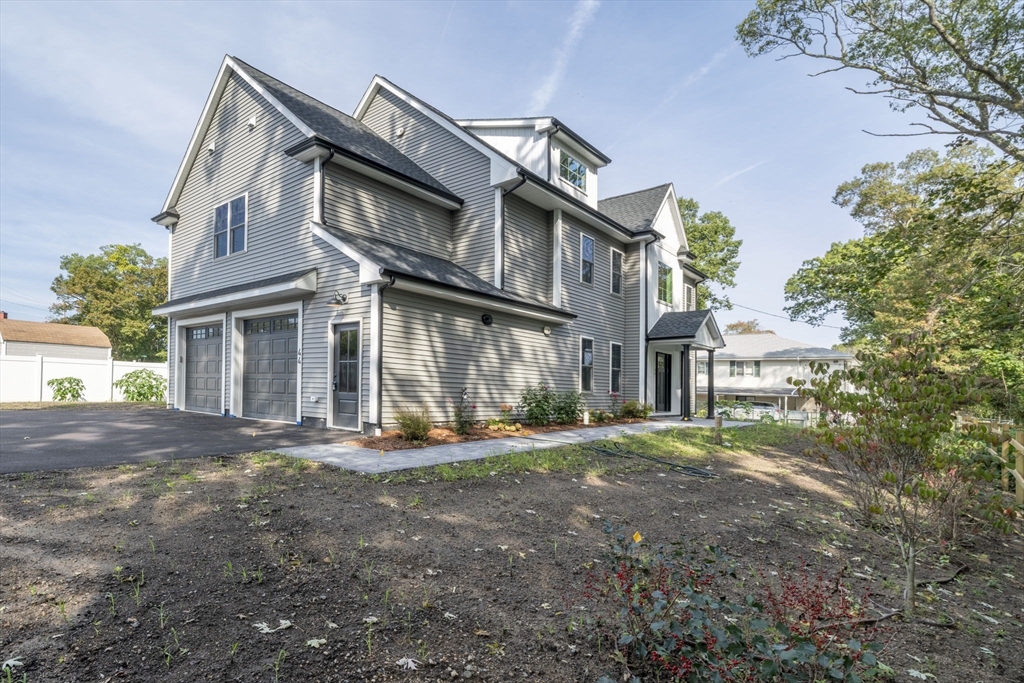 Attleboro, Massachusetts, 02703, United States, 4 Bedrooms Bedrooms, ,3 BathroomsBathrooms,Residential,For Sale,1973726