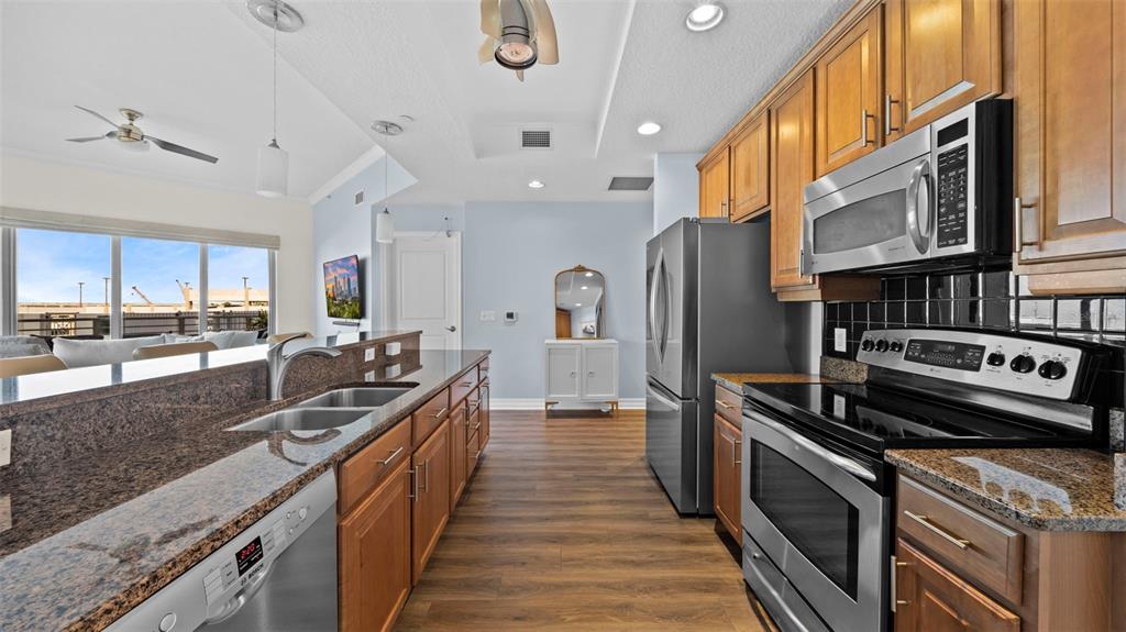 Tampa, Florida, 33602, United States, 2 Bedrooms Bedrooms, ,2 BathroomsBathrooms,Residential,For Sale,1935237