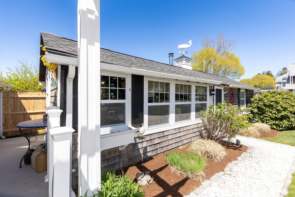 Bourne, Massachusetts, 02559, United States, 2 Bedrooms Bedrooms, ,2 BathroomsBathrooms,Residential,For Sale,1921886