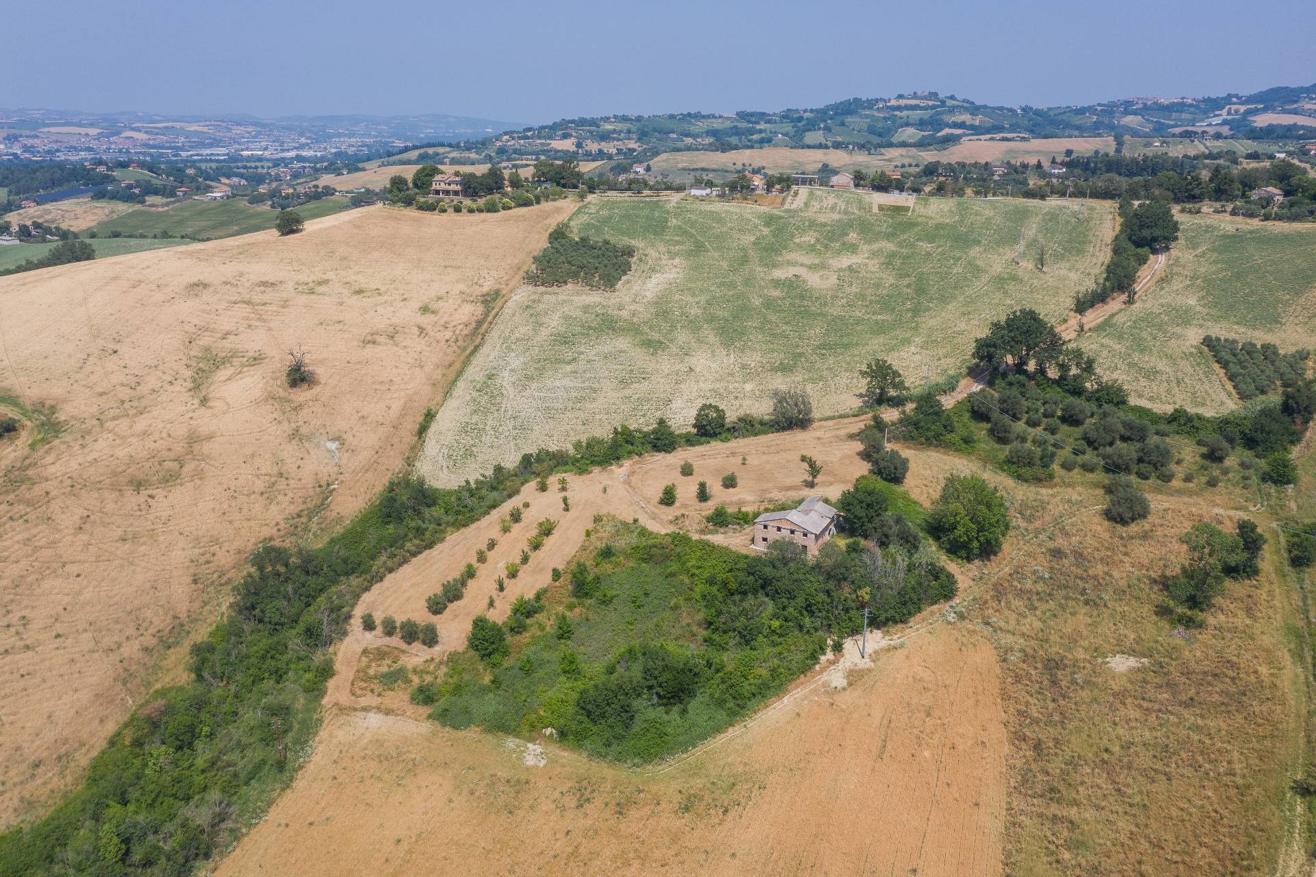 Montelabbate, Pesaro e Urbino, 61025, IT, 4 Bedrooms Bedrooms, ,3 BathroomsBathrooms,Residential,For Sale,1876192