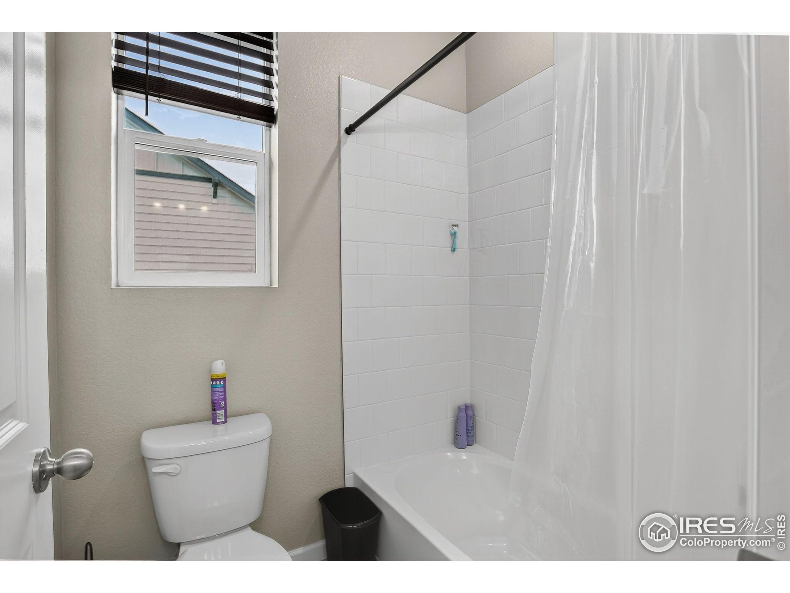 Mead, Colorado, 80542, United States, 5 Bedrooms Bedrooms, ,3 BathroomsBathrooms,Residential,For Sale,1941802