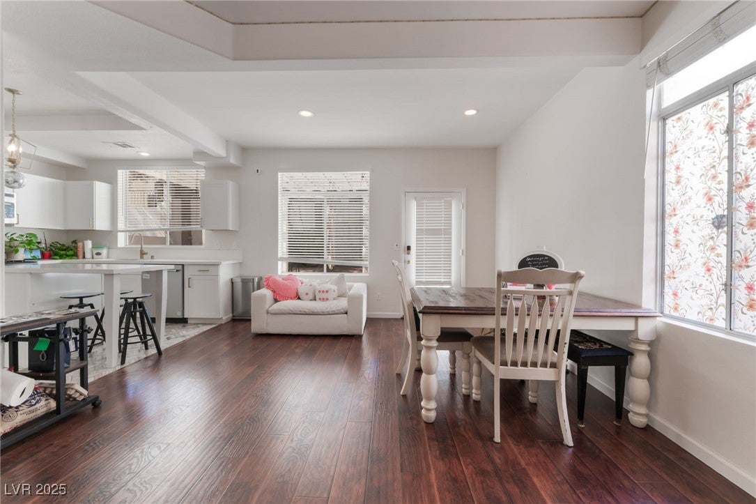 Las Vegas, Nevada, 89117, United States, 3 Bedrooms Bedrooms, ,3 BathroomsBathrooms,Residential,For Sale,1982245