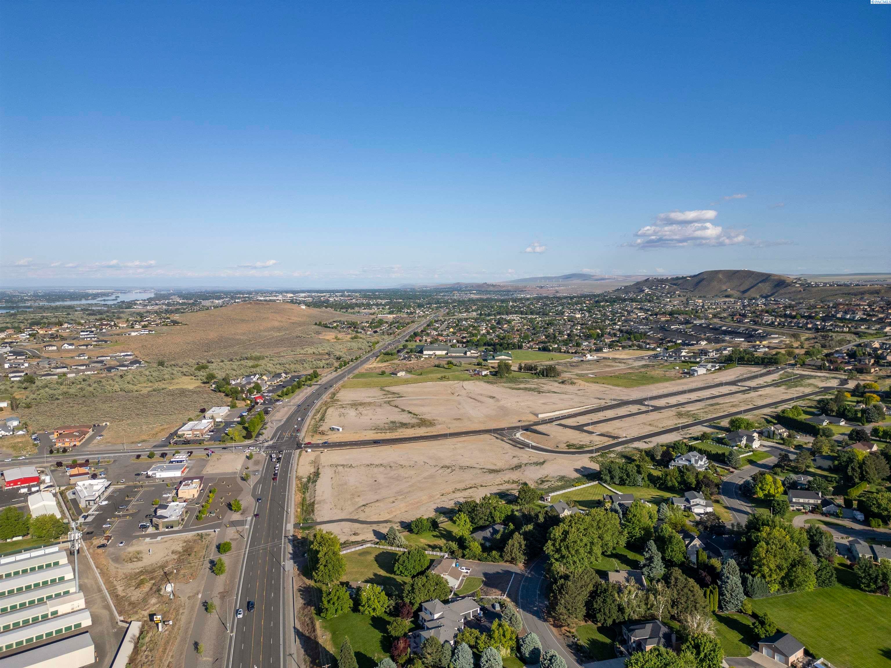 Richland, Washington, 99352, United States, 4 Bedrooms Bedrooms, ,2 BathroomsBathrooms,Residential,For Sale,1983141