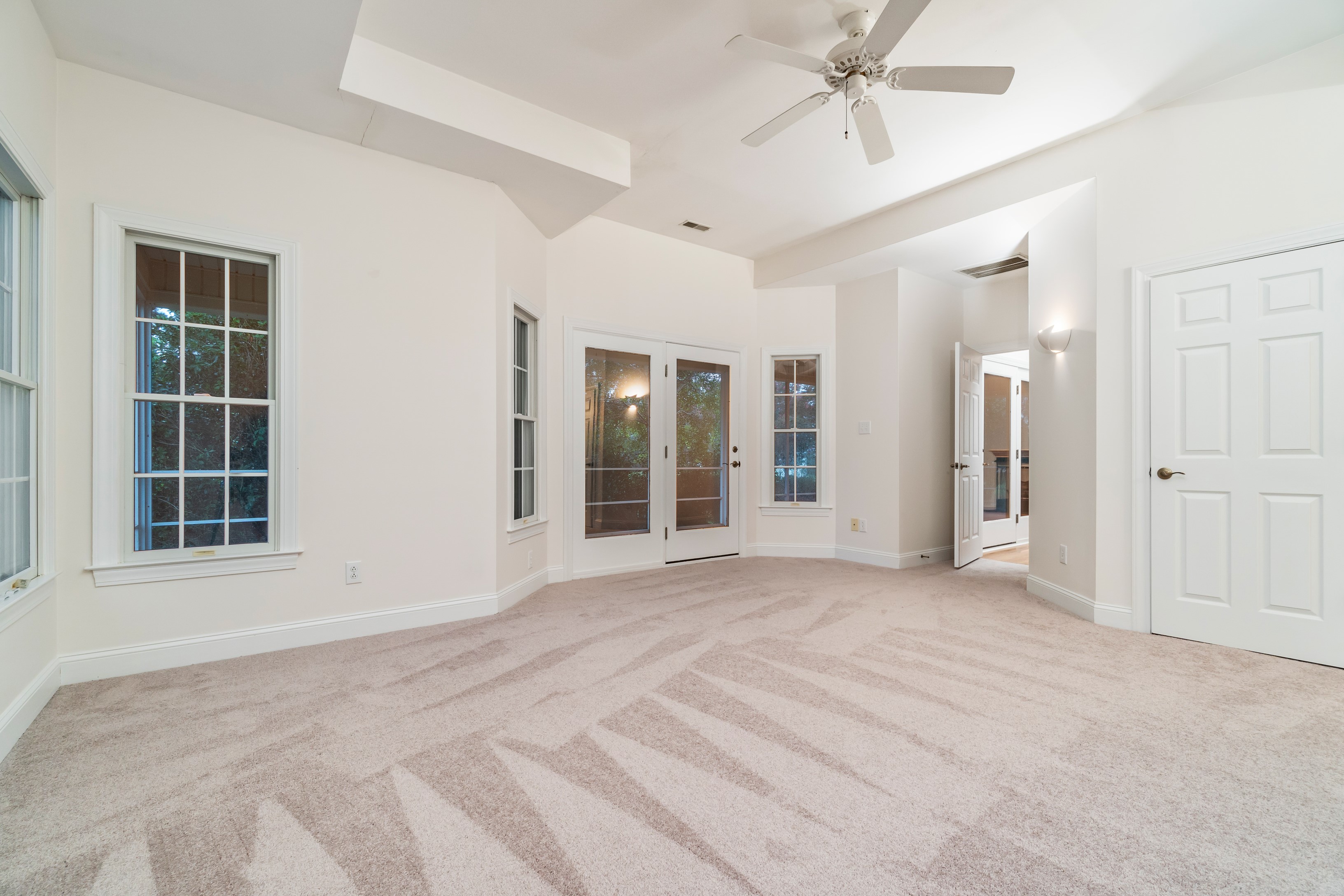 Oriental, North Carolina, 28571, United States, 3 Bedrooms Bedrooms, ,3 BathroomsBathrooms,Residential,For Sale,1979127