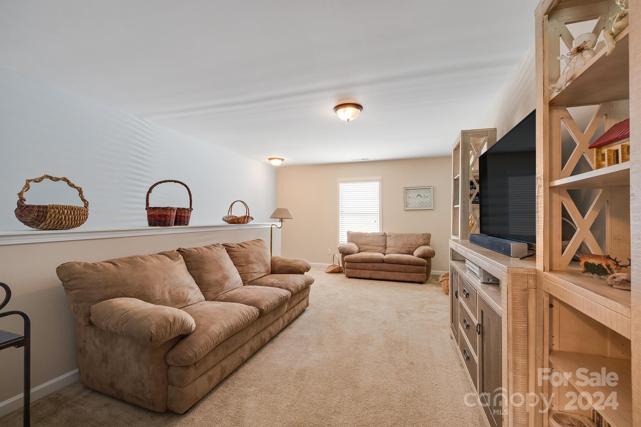 3406 Streamside Drive, Davidson, North Carolina, 28036, United States, 4 Bedrooms Bedrooms, ,3 BathroomsBathrooms,Residential,For Sale,3406 Streamside Drive,1628447